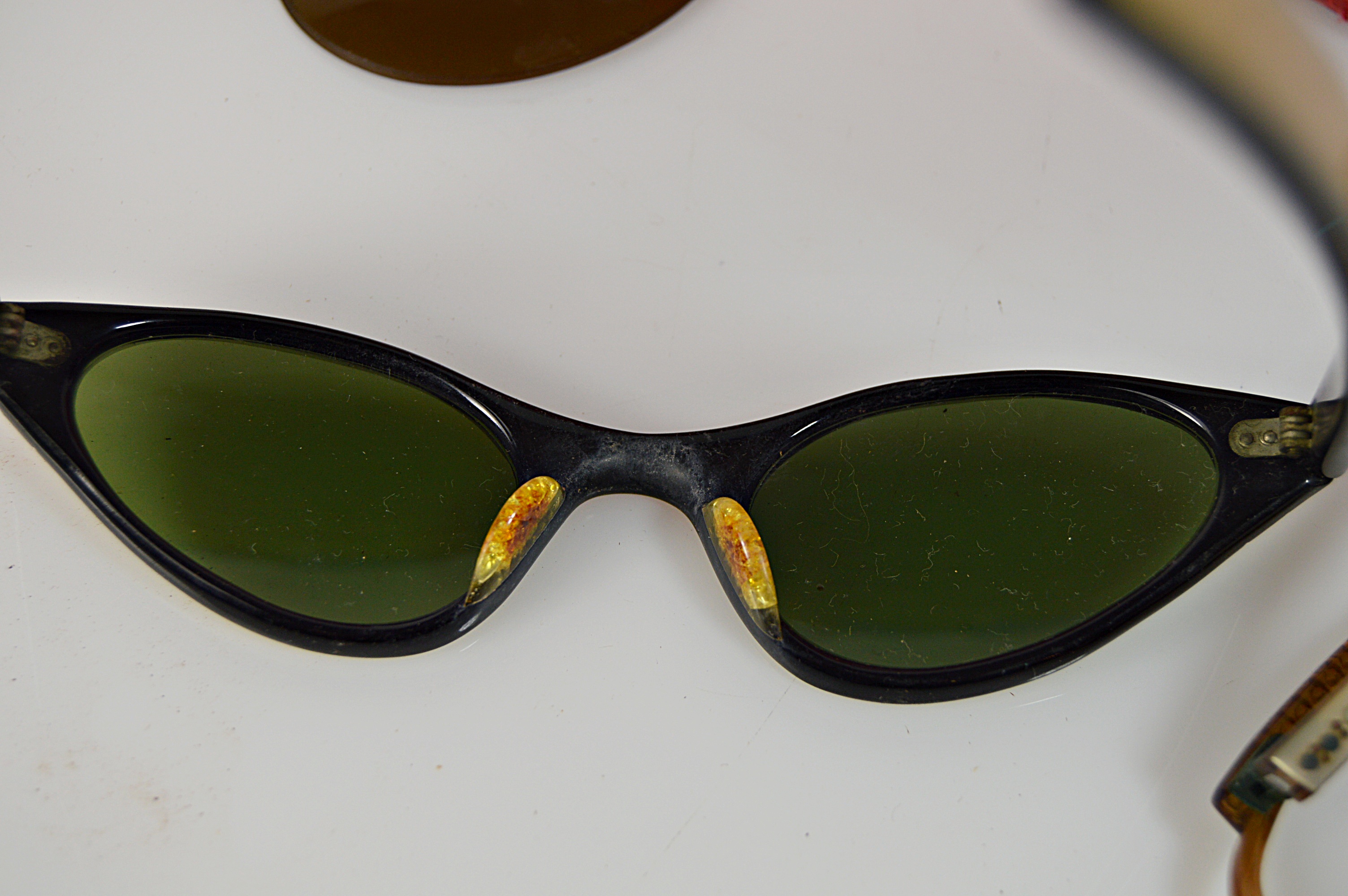 Vintage Cat Eyes Glasses and Sir Rondo's Case