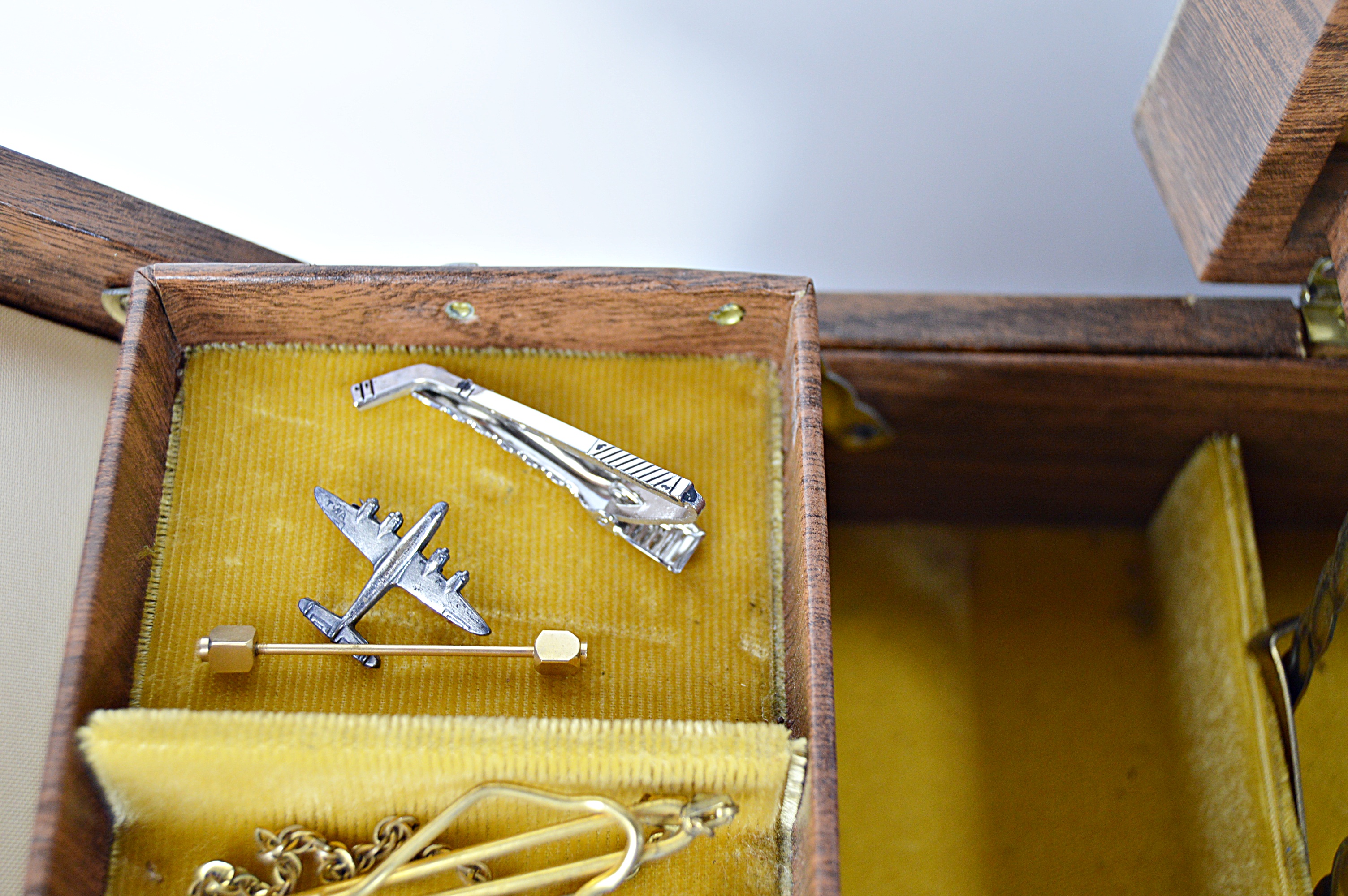 Vinyl Jewelry Box with Advertising, Aviation Pieces