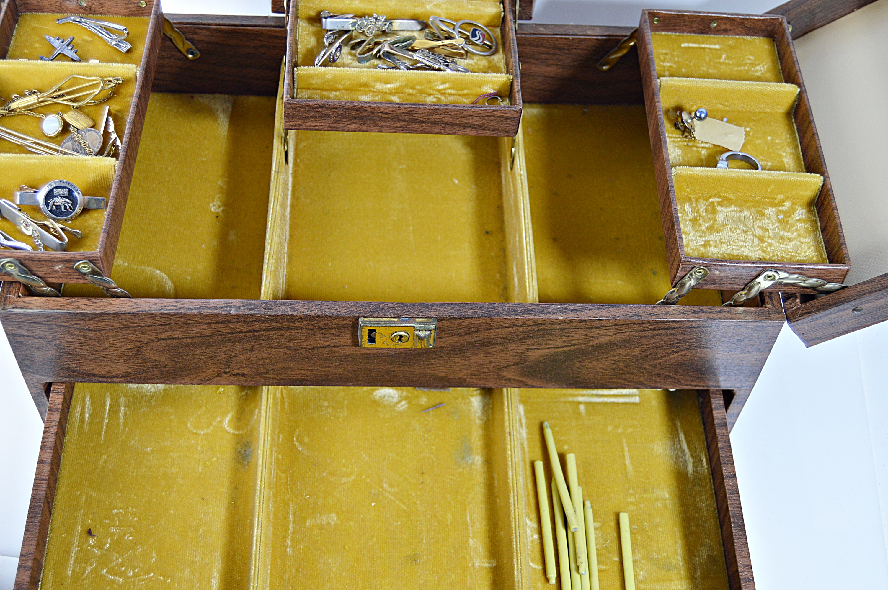 Vinyl Jewelry Box with Advertising, Aviation Pieces