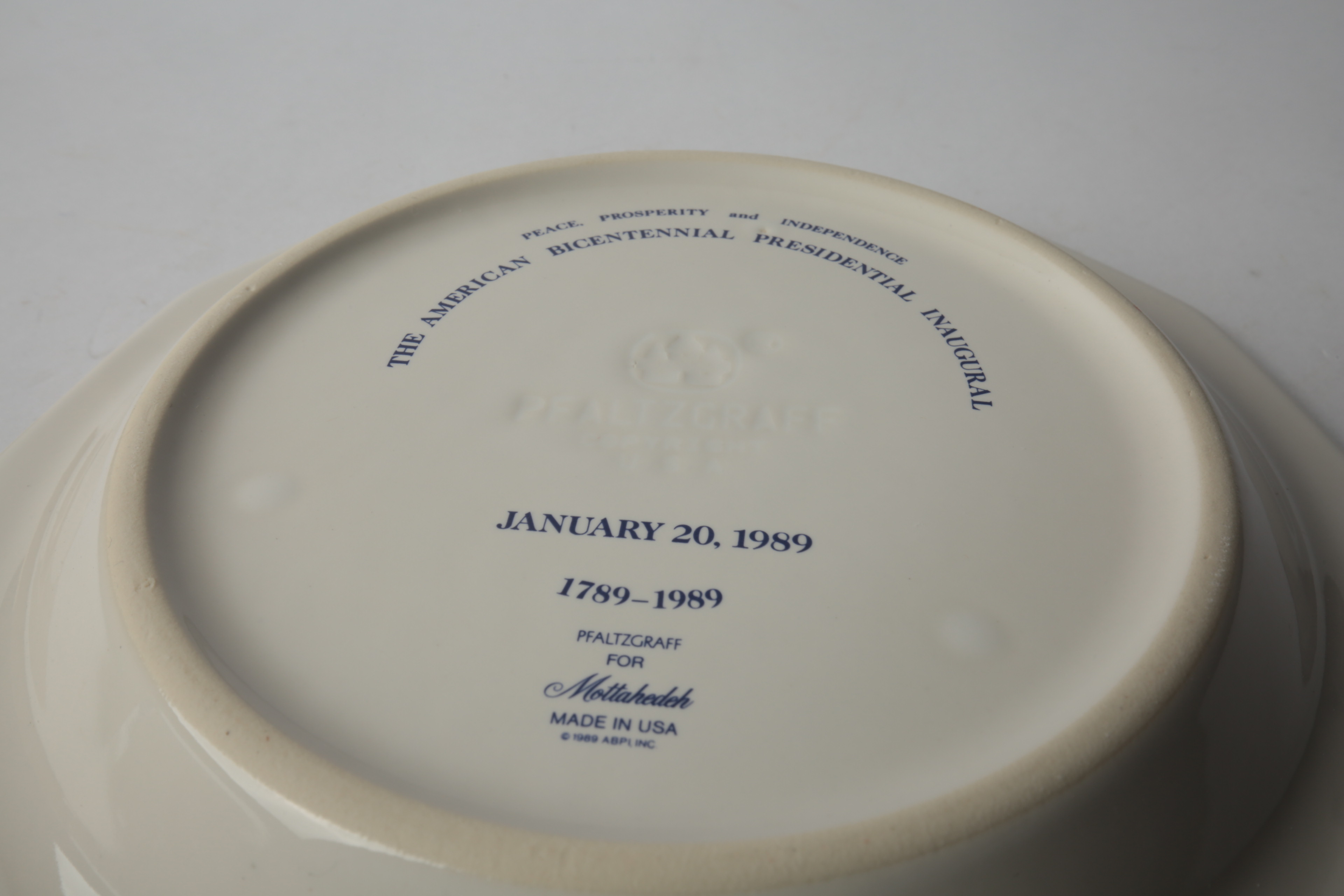 Bush and Quayle Commemorative Inaugural Plate