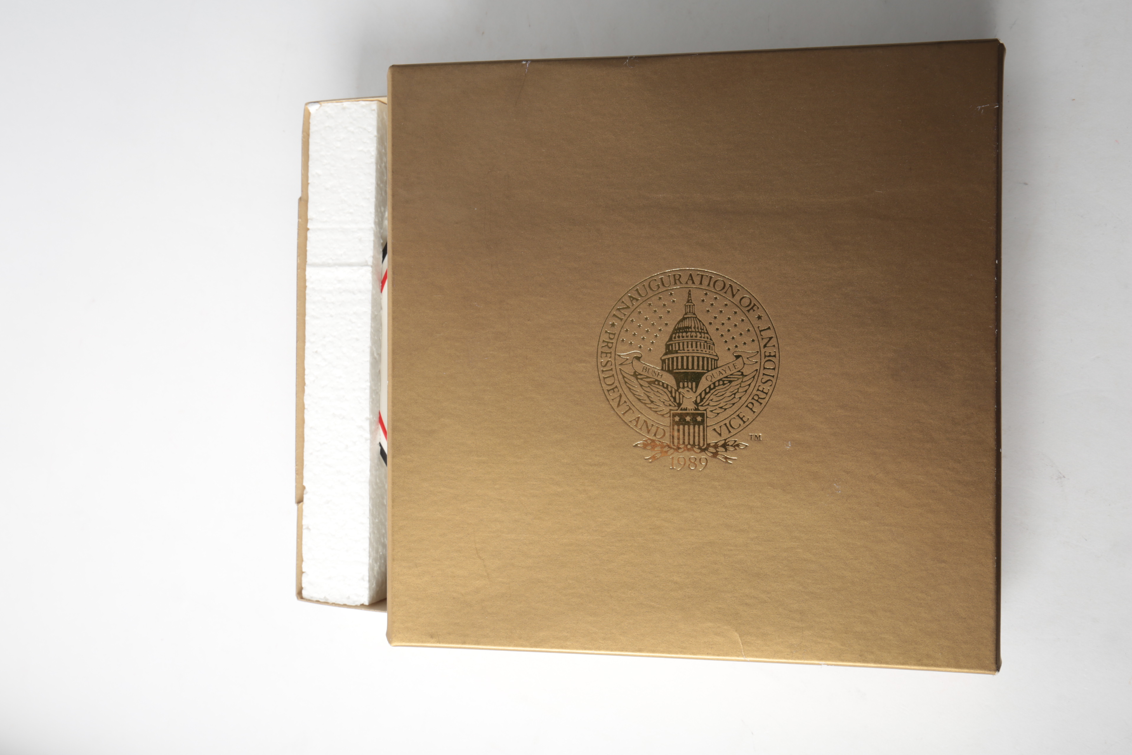 Bush and Quayle Commemorative Inaugural Plate