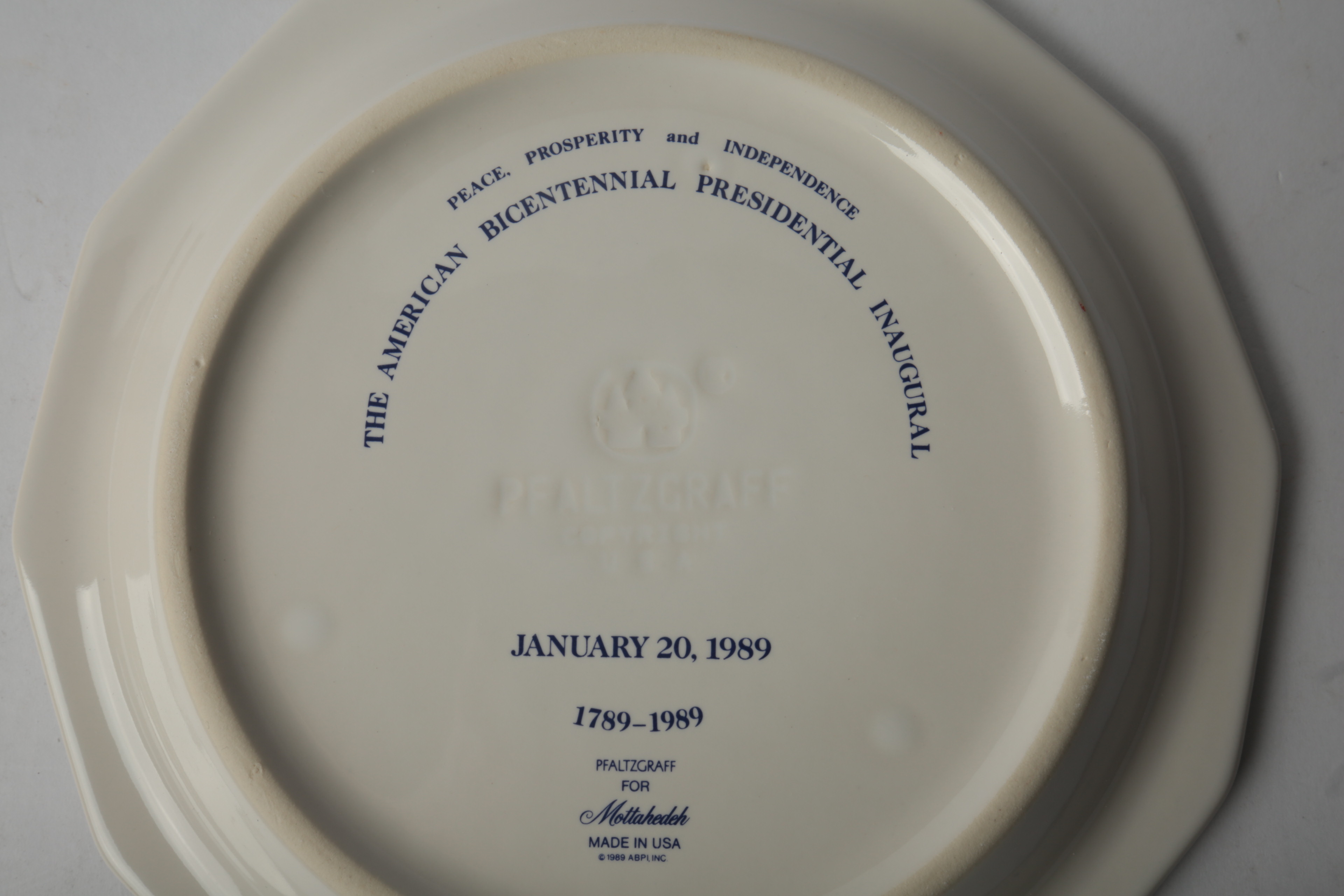 Bush and Quayle Commemorative Inaugural Plate