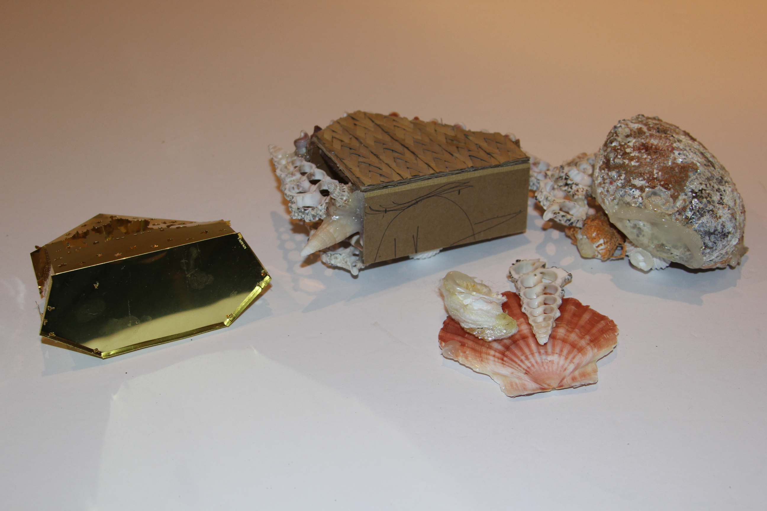 Vintage Seashell Nativity Scenes