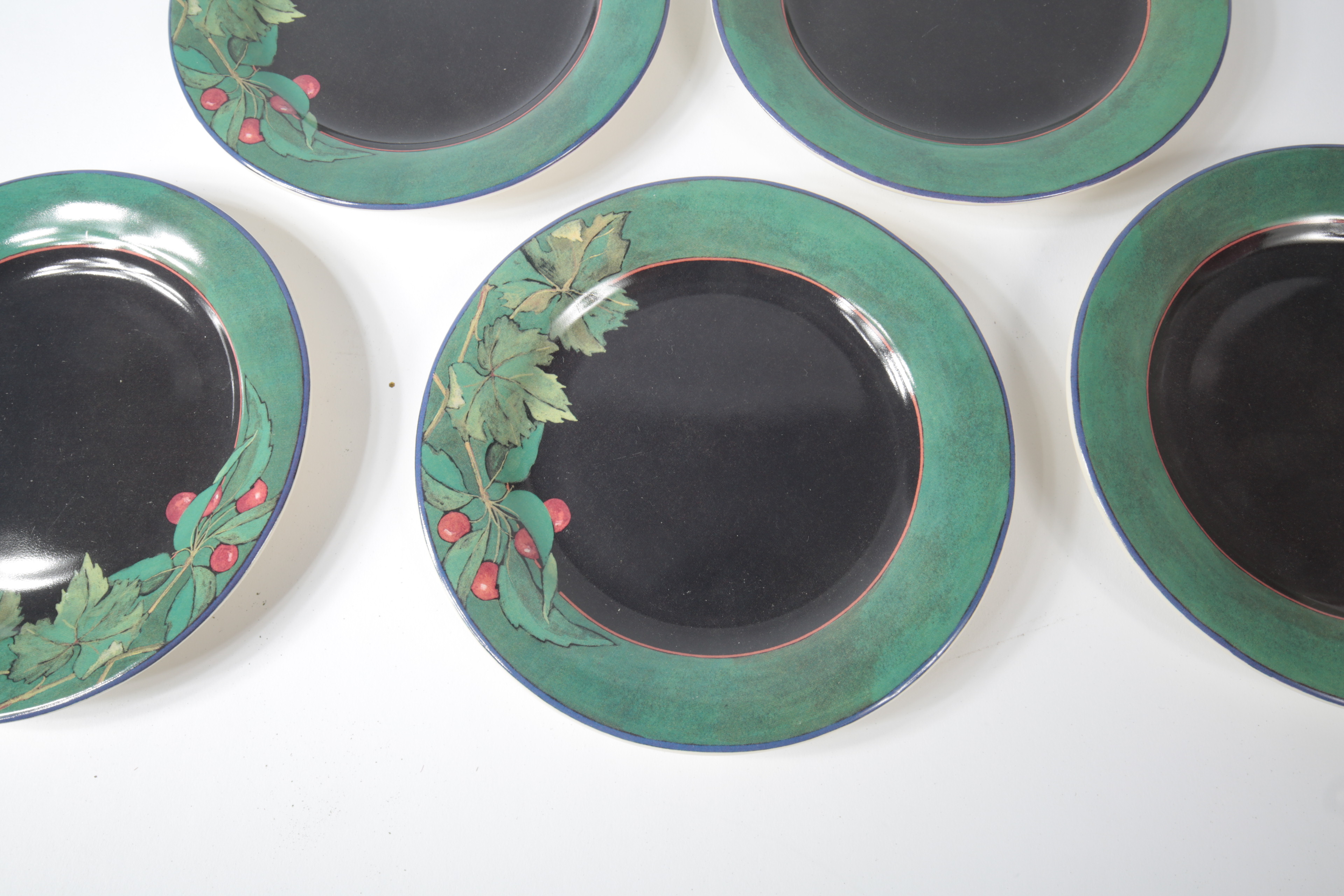 Gien China Canapé Plates "Cueillette"