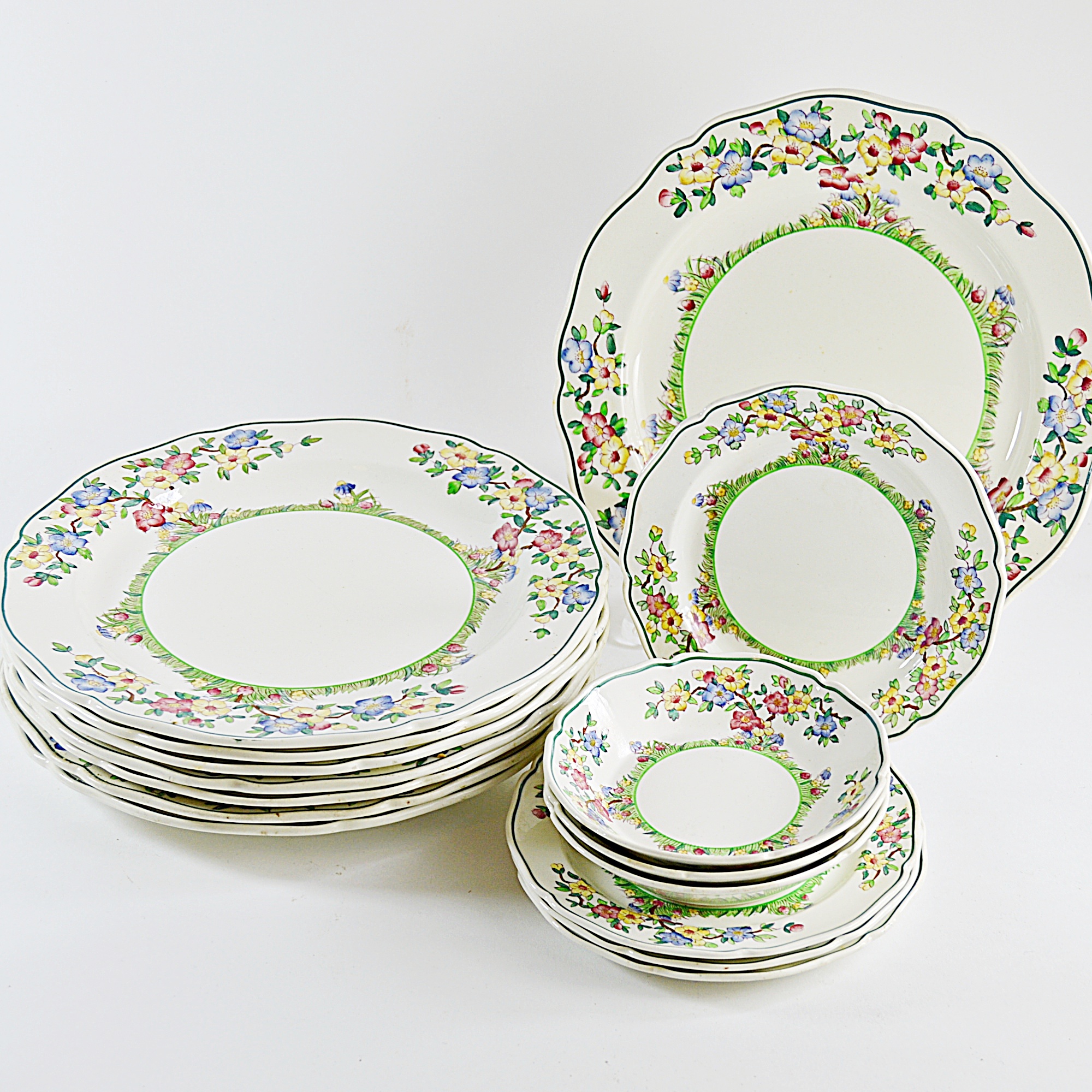 Set of Vintage Wedgwood Etruria "Richborough"  China Dinnerware