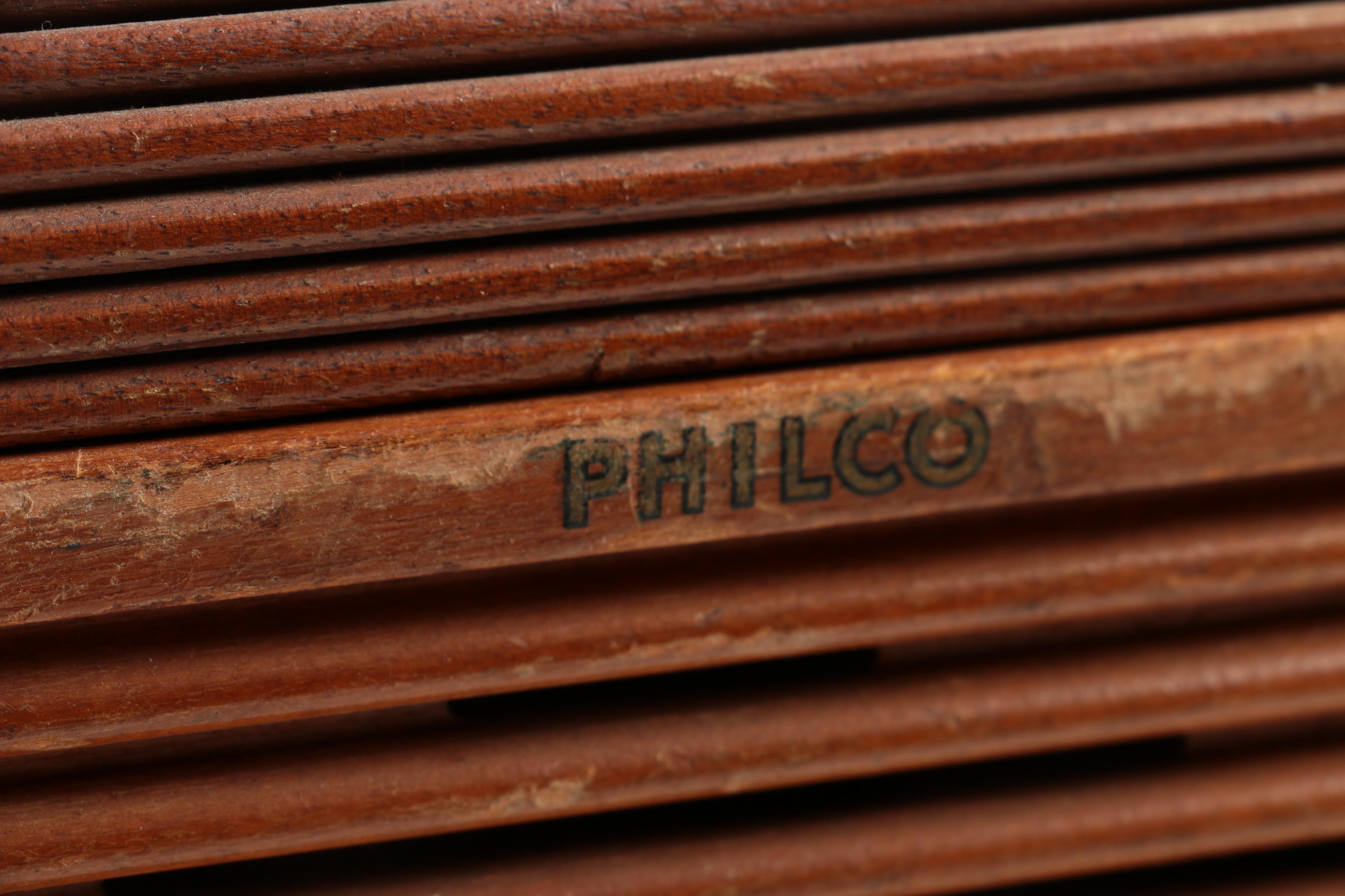 1940s Philco Roll-Top "Suitcase" Radio in Leather Case