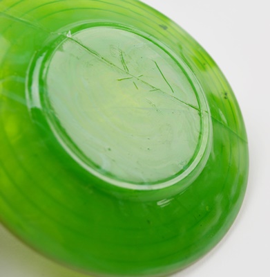 Green Agate Slade Glass Tea Cups and Americana Souvenir Salt and Pepper Shakers