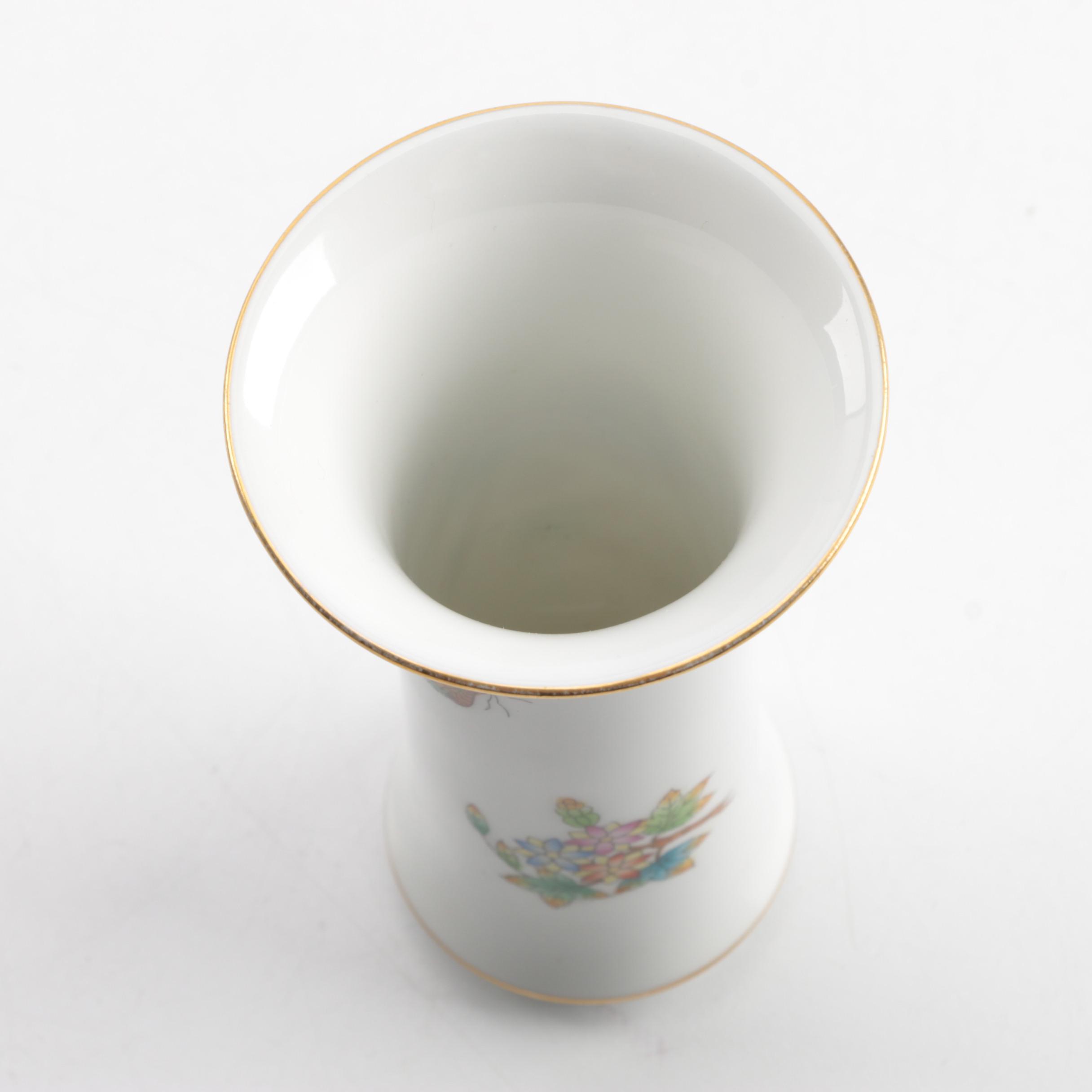 150th Anniversary Herend Hungary "Queen Victoria" Porcelain Vase