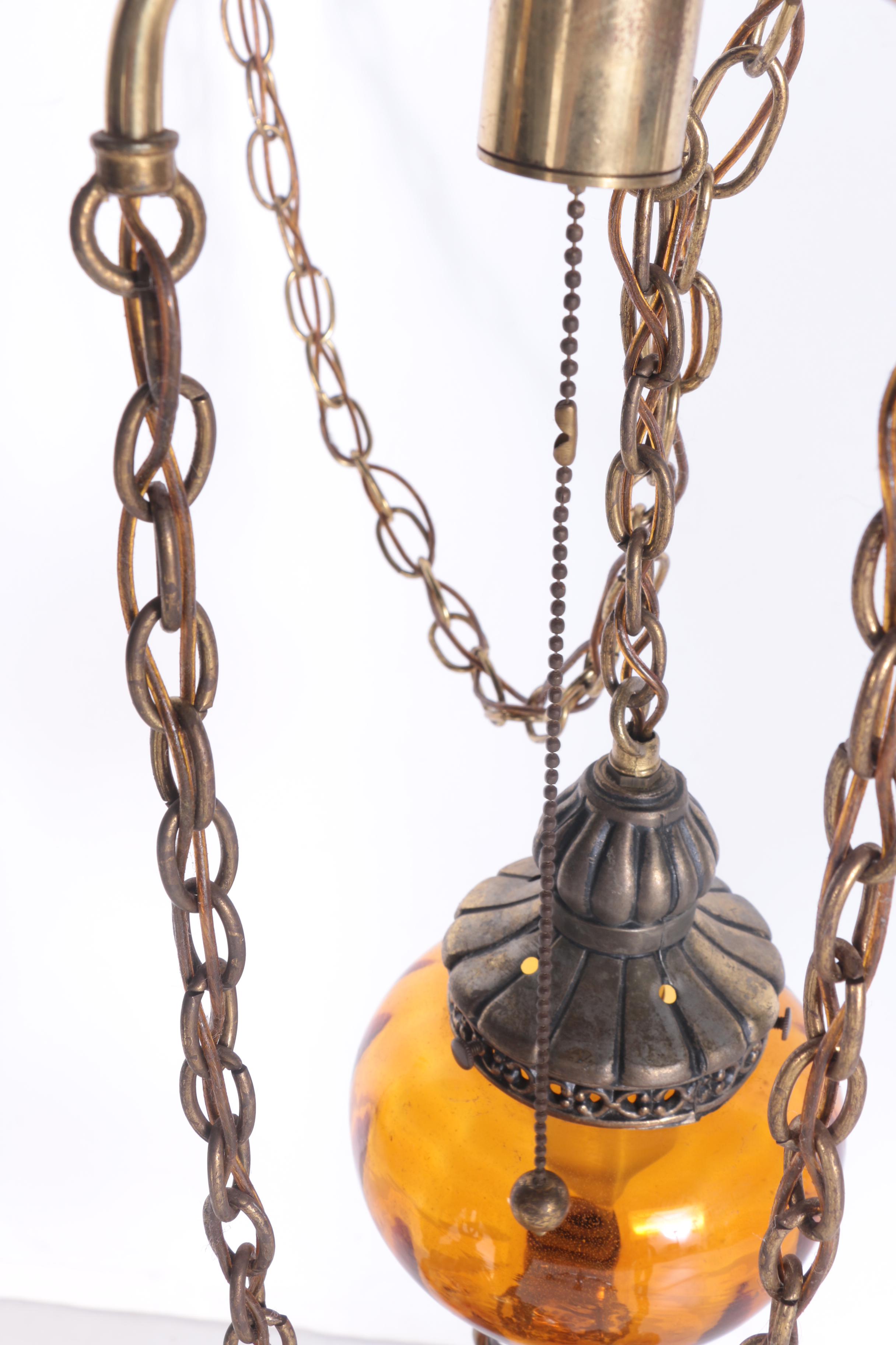 Vintage Three-Pendant Hanging Light Fixture