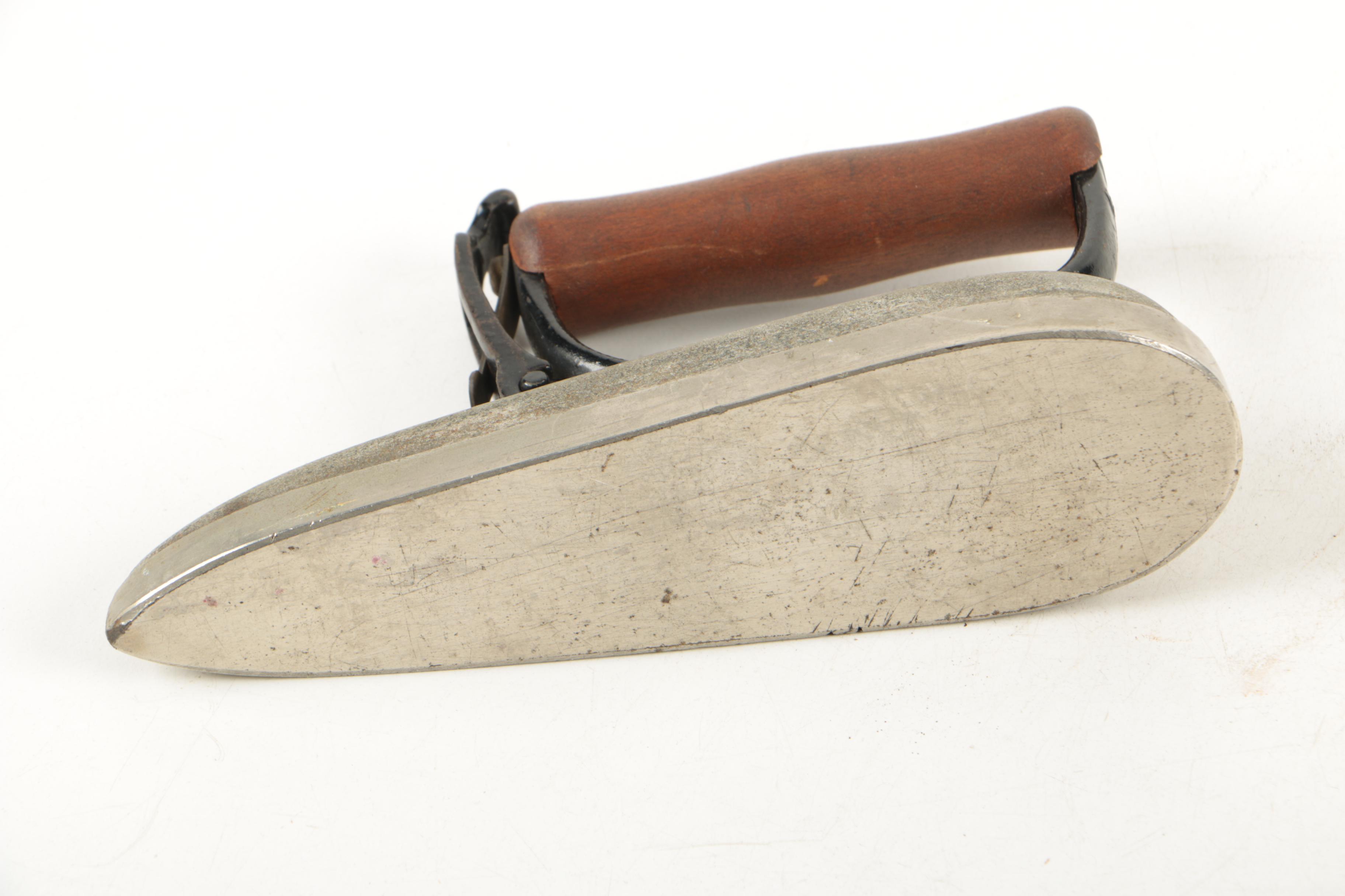 Antique and Vintage Toasters and Irons