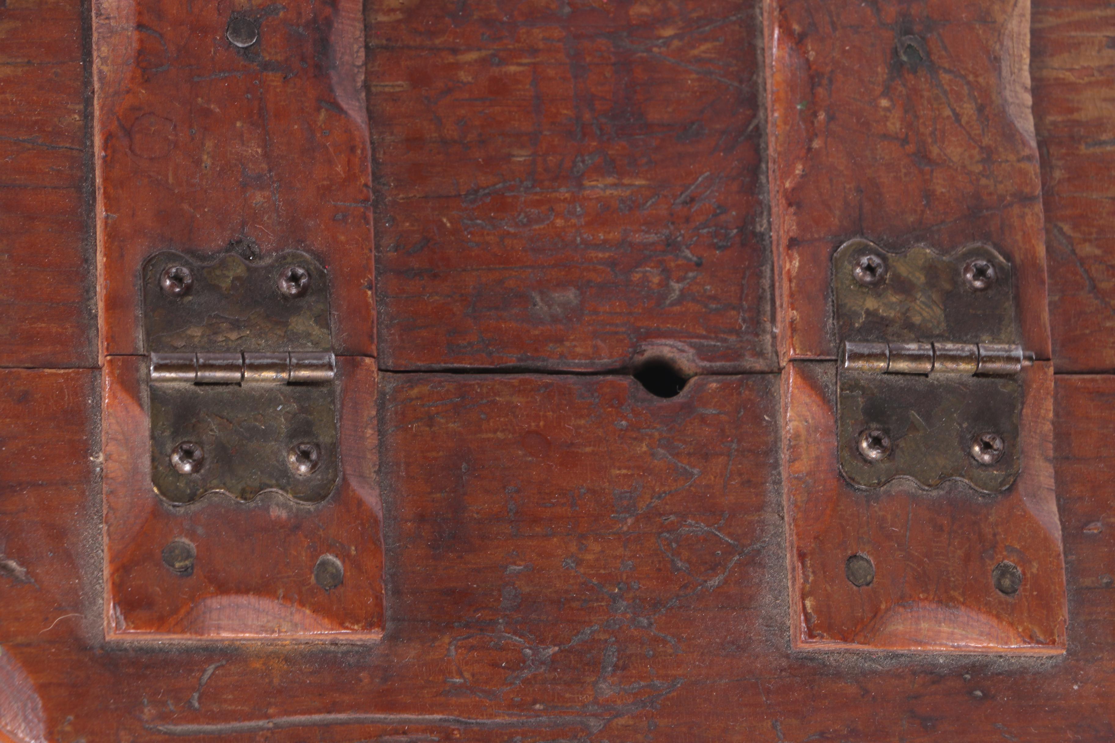 Vintage Bucket Style Sewing Stand
