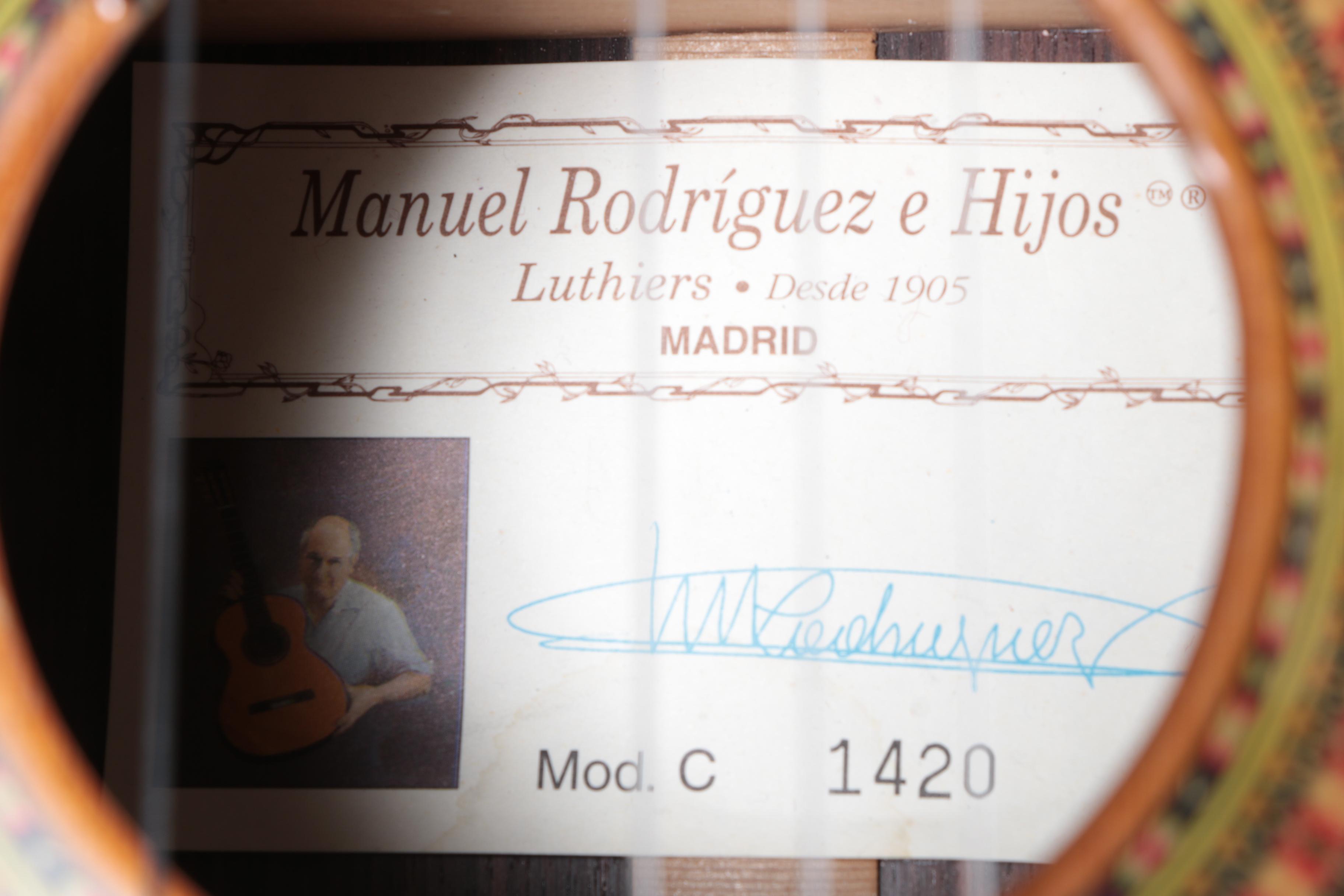 Manuel Rodriguez e Hijos Model C Classical Style Acoustic Guitar and Case
