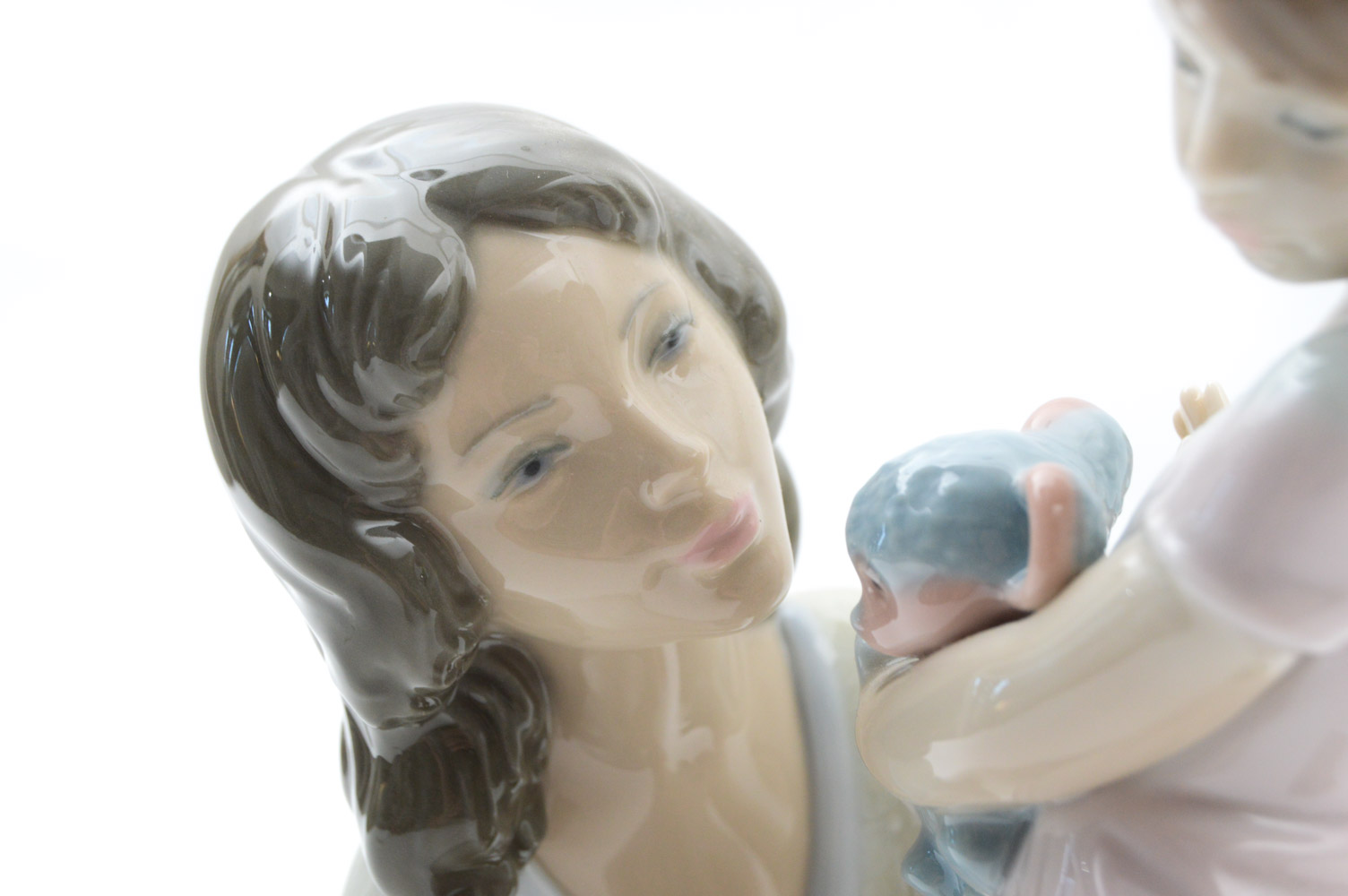 Lladró "A Mother's Touch" Porcelain Figurine