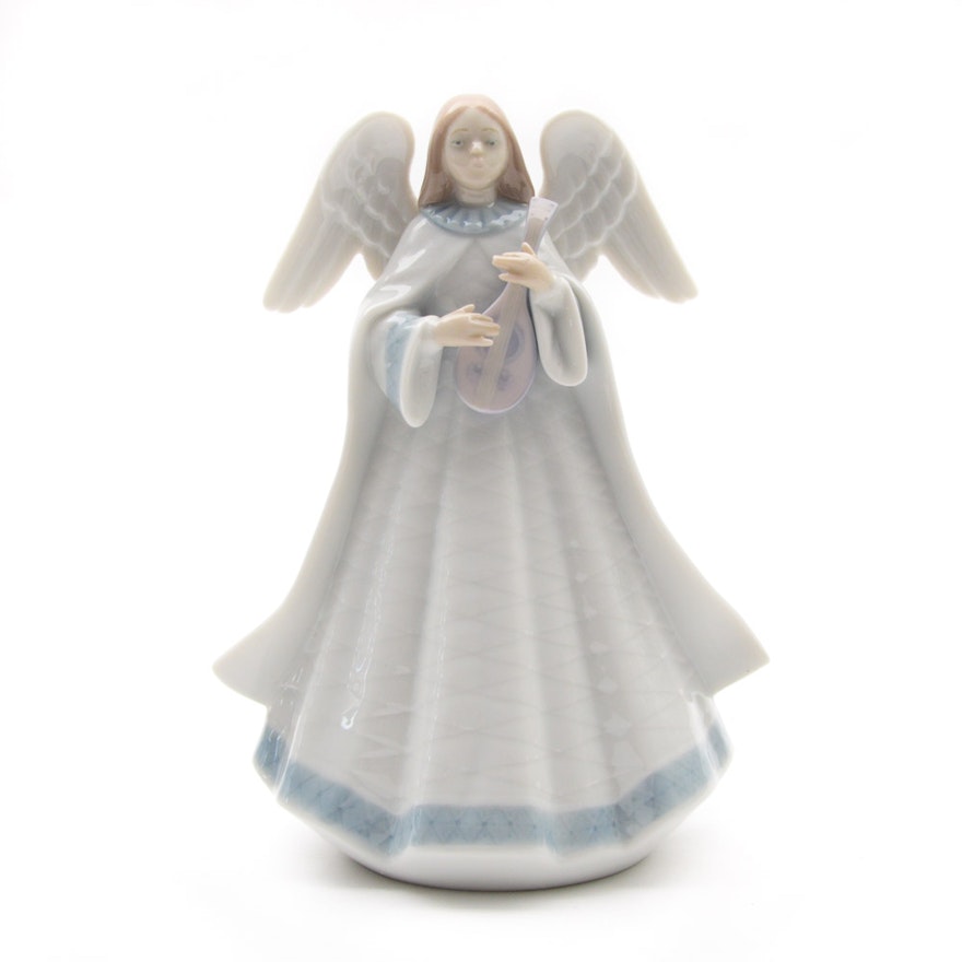 Lladró "Angelic Melody" Porcelain Figurine