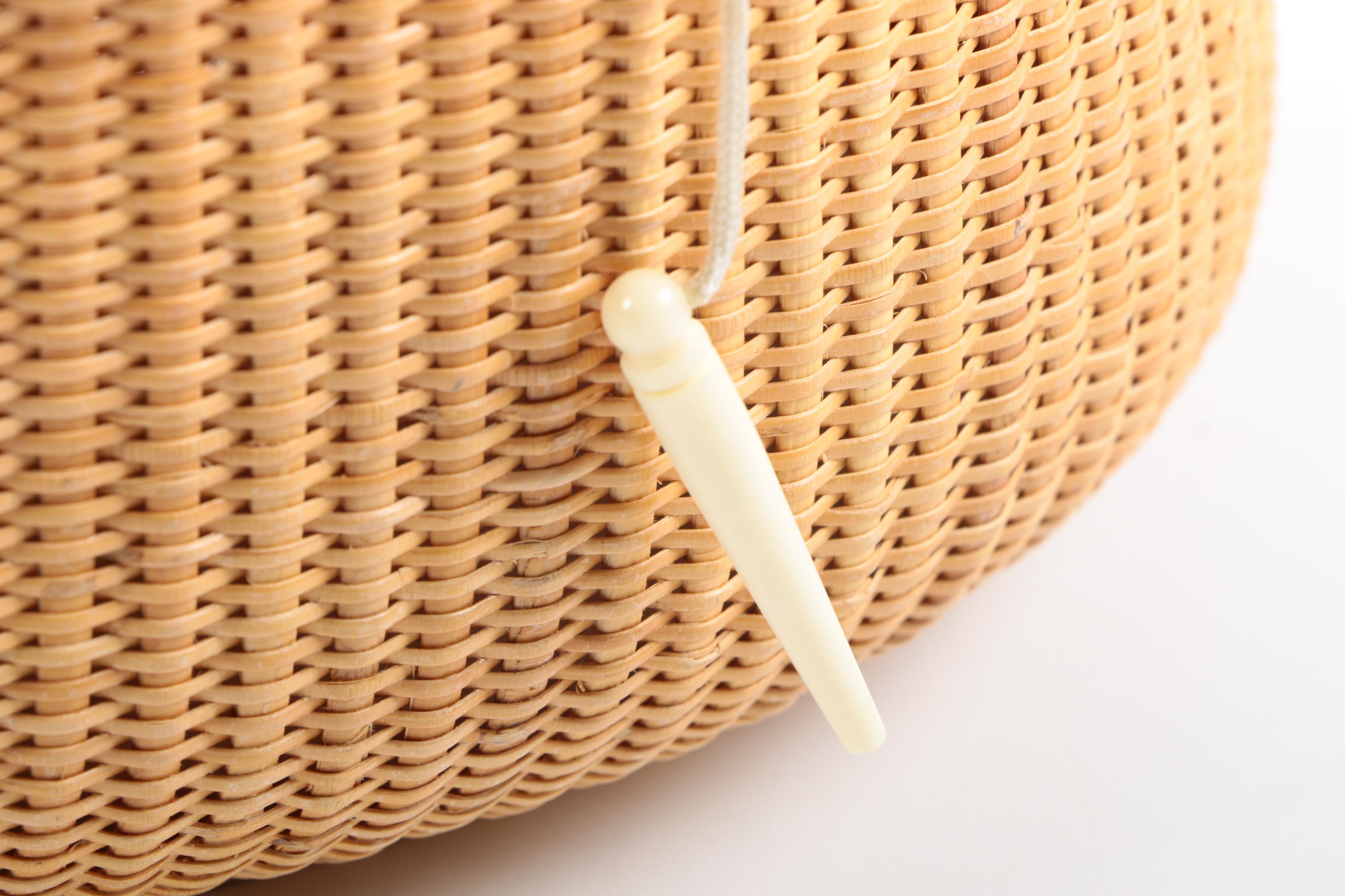 Vintage Basket Weave Handbag