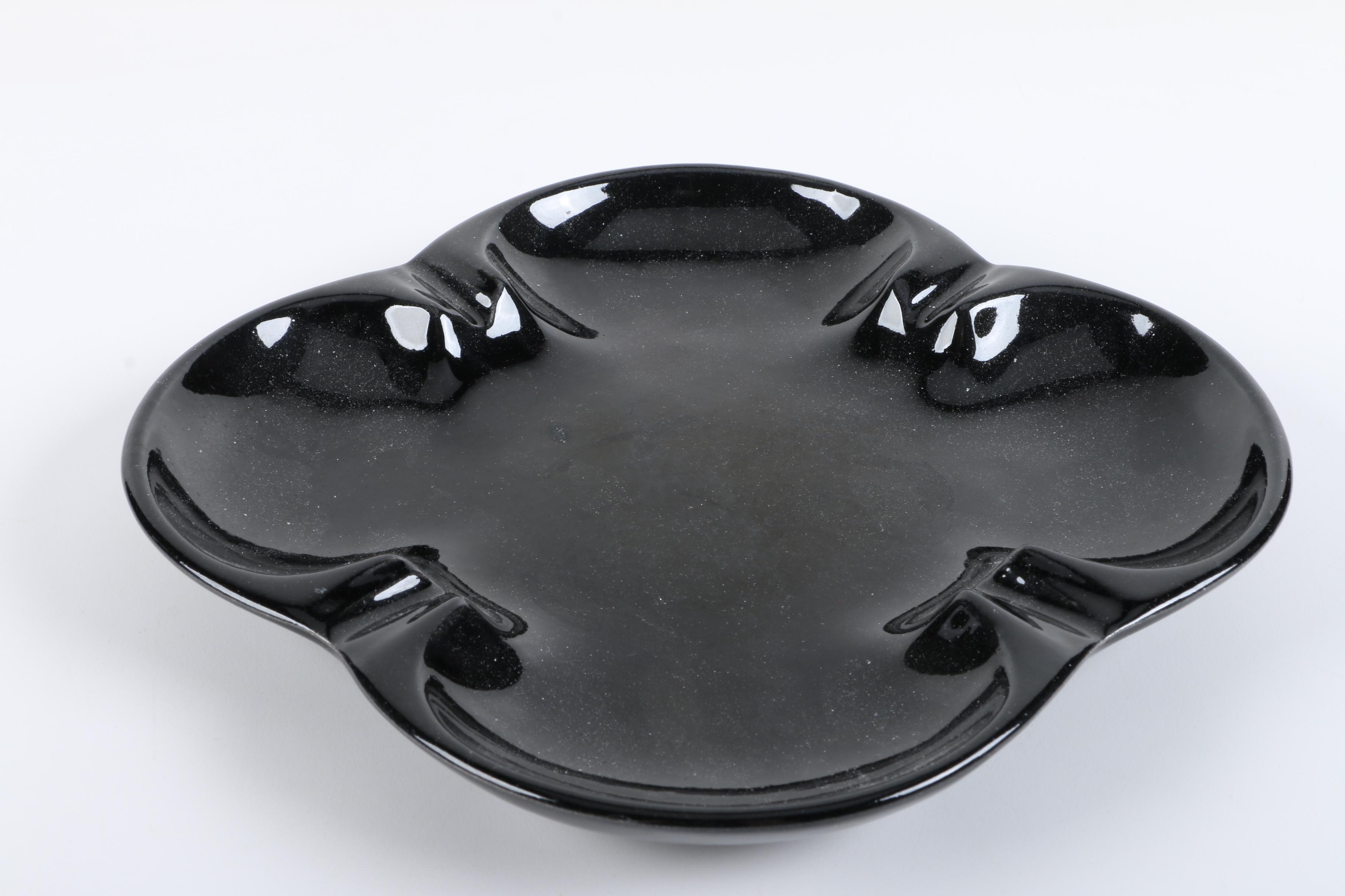 Vintage Ceramic Ash Receivers Featuring Royal Haeger