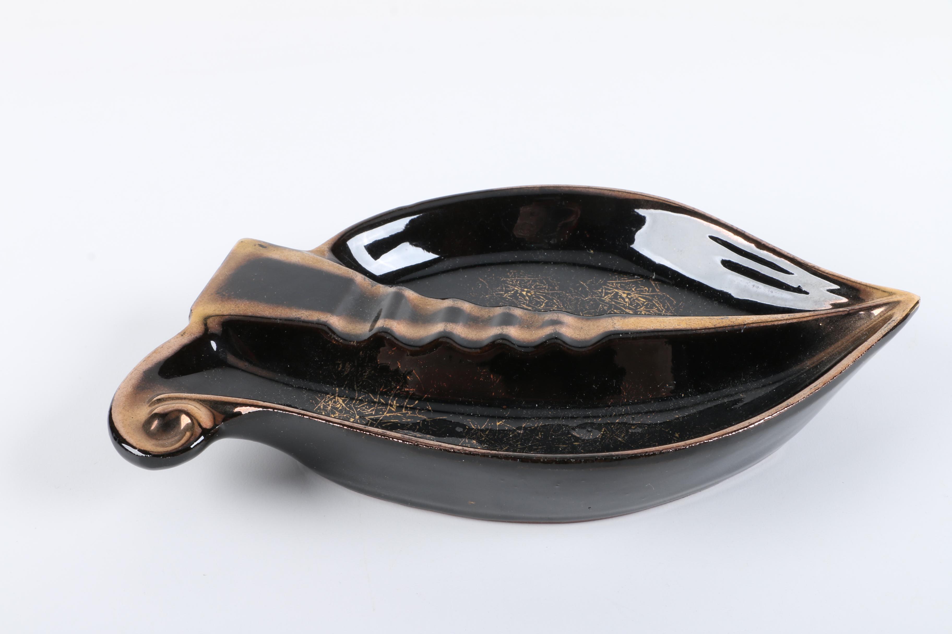 Vintage Ceramic Ash Receivers Featuring Royal Haeger