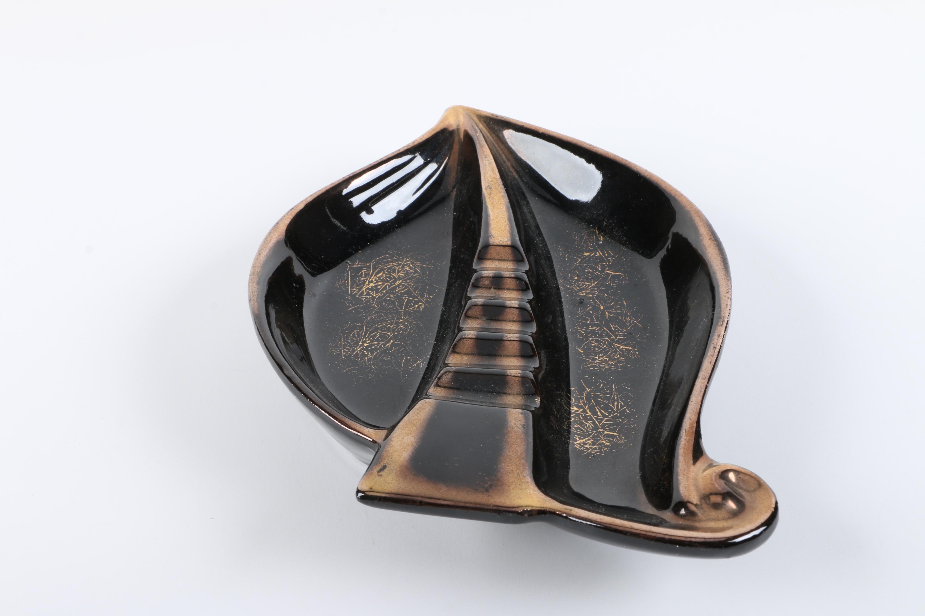 Vintage Ceramic Ash Receivers Featuring Royal Haeger