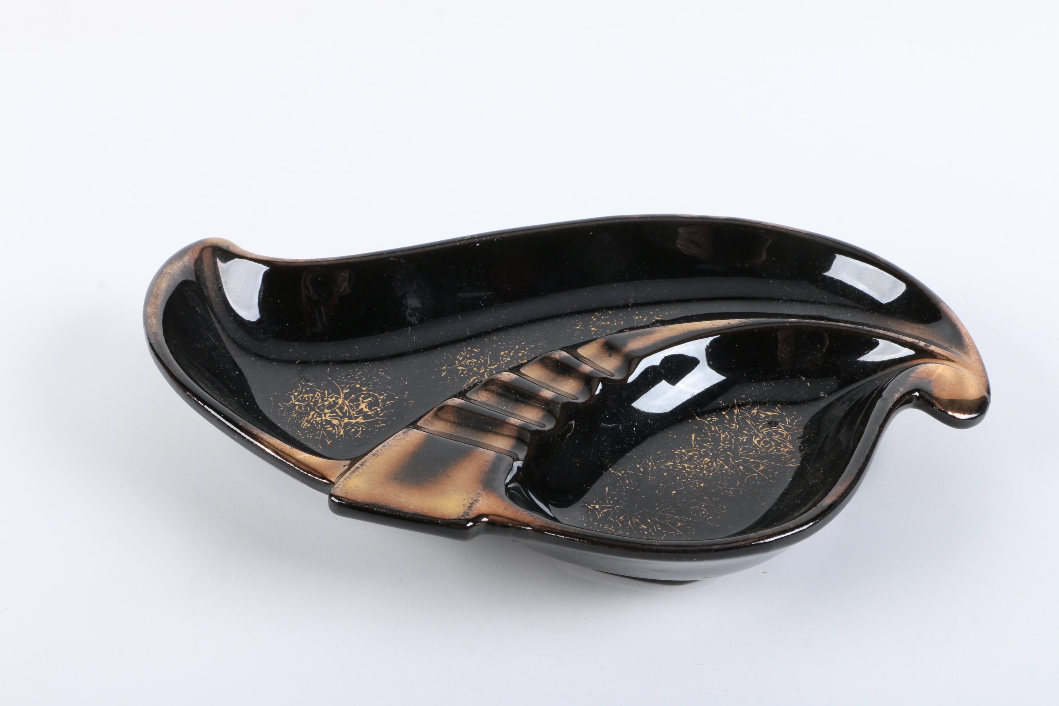 Vintage Ceramic Ash Receivers Featuring Royal Haeger