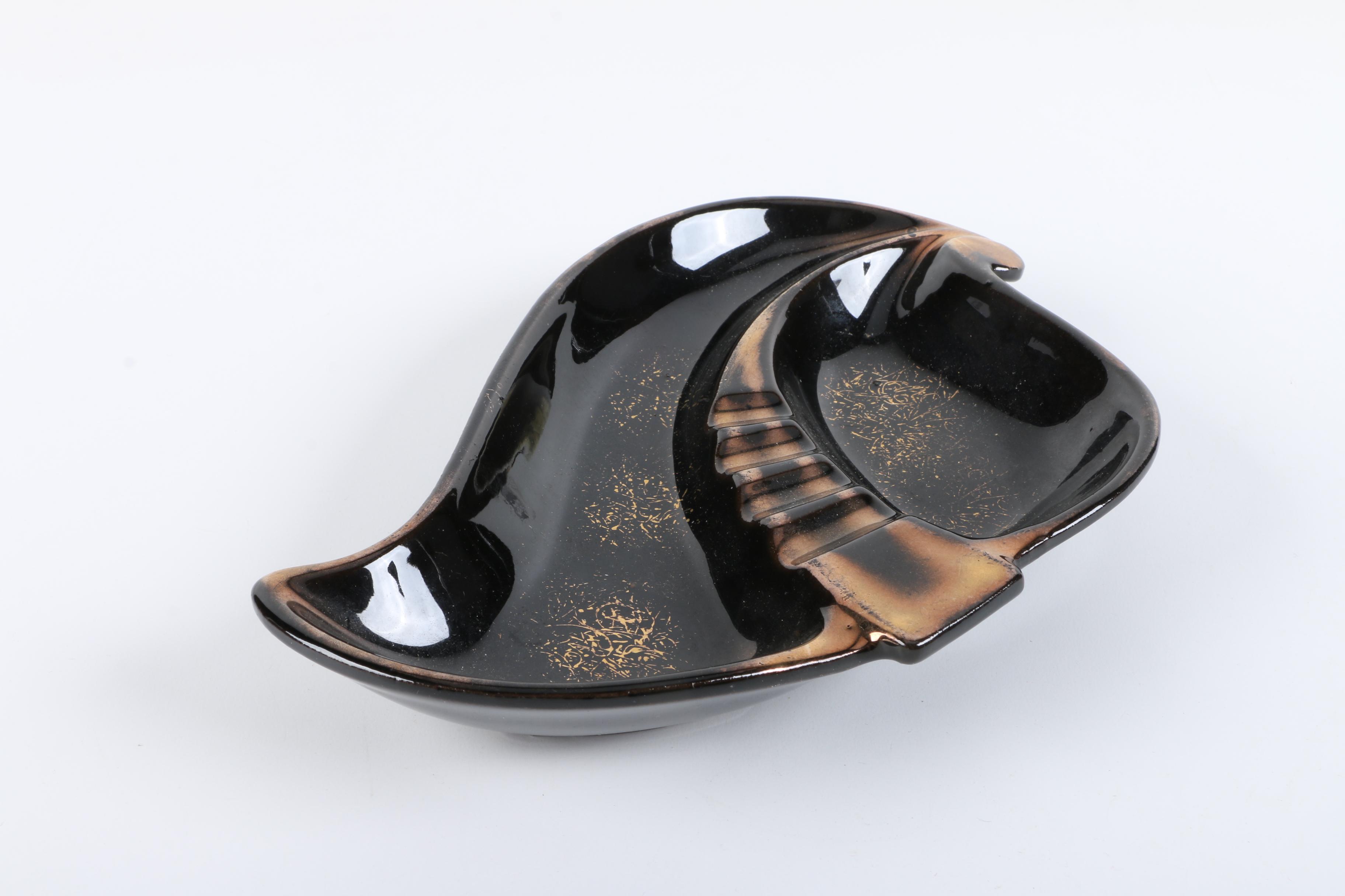 Vintage Ceramic Ash Receivers Featuring Royal Haeger