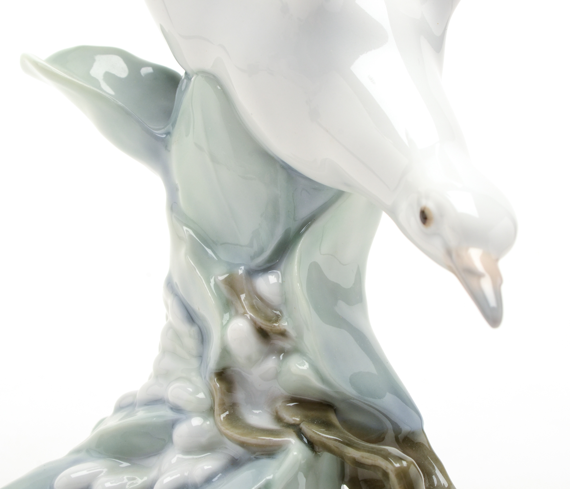 Lladro White "Turtle Dove" Figurine in Box