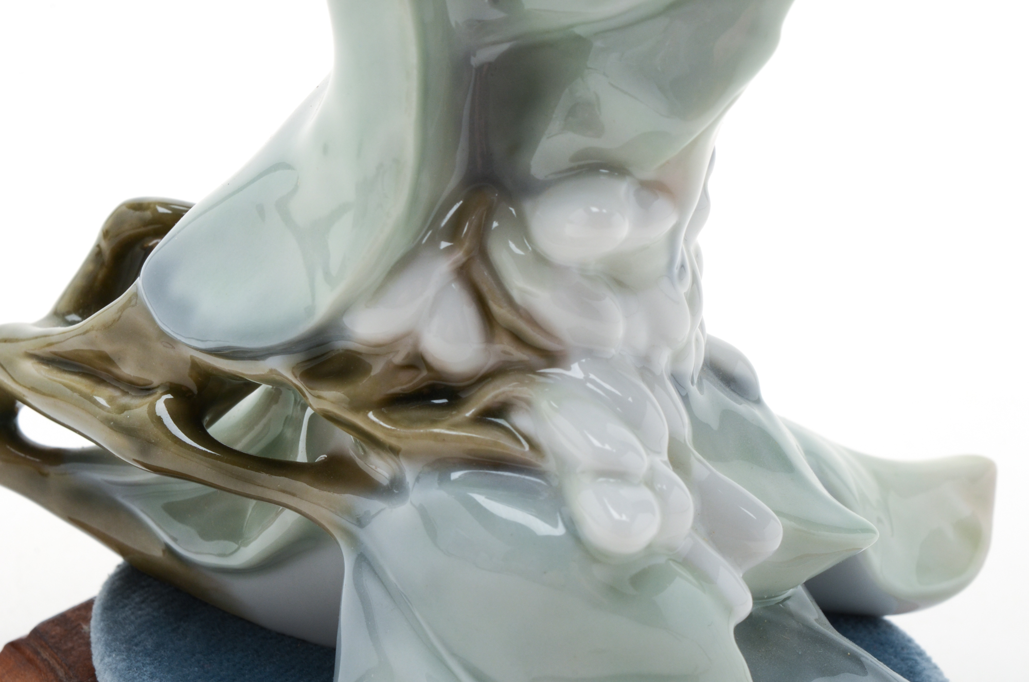 Lladro White "Turtle Dove" Figurine in Box