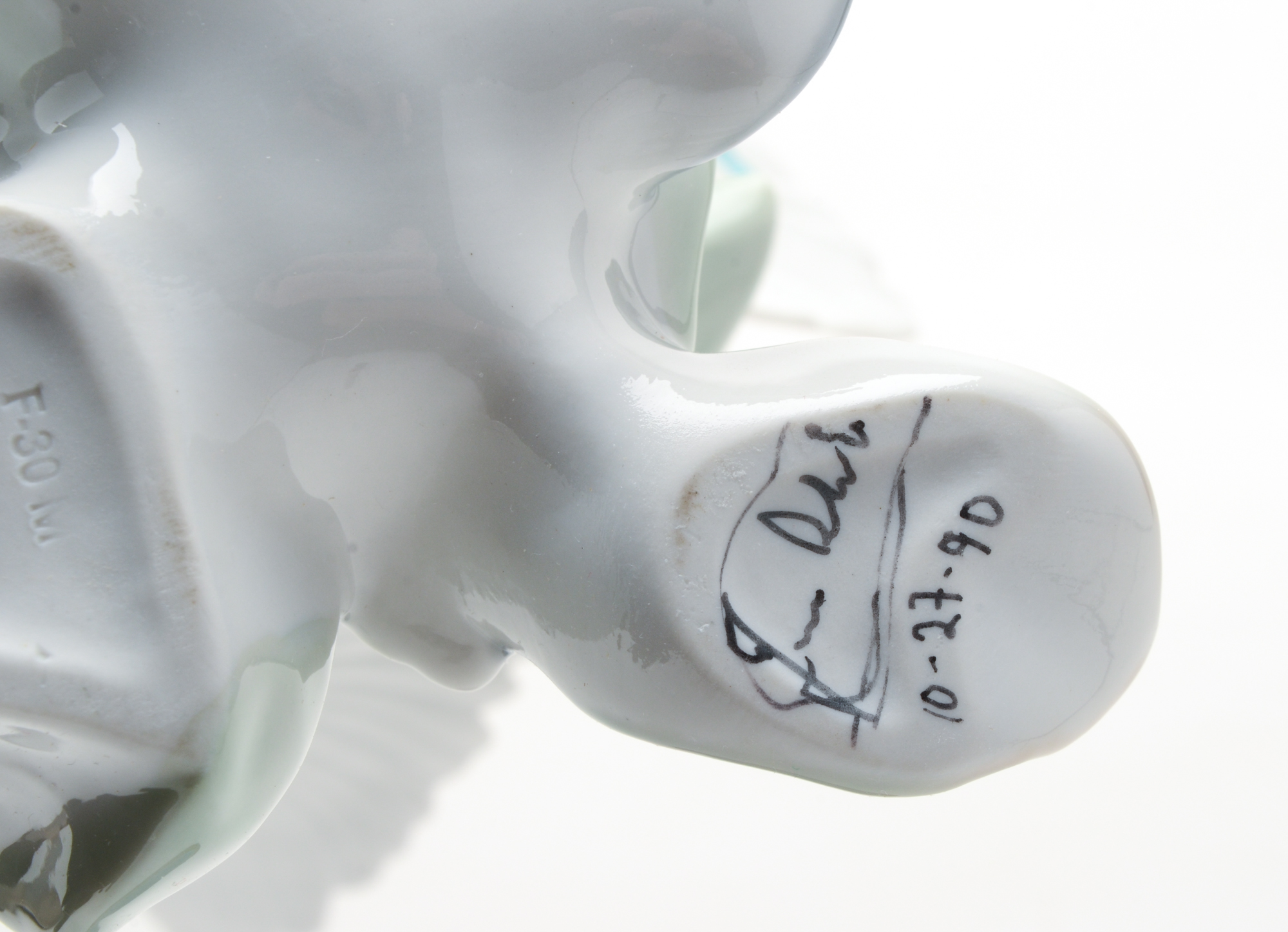 Lladro White "Turtle Dove" Figurine in Box