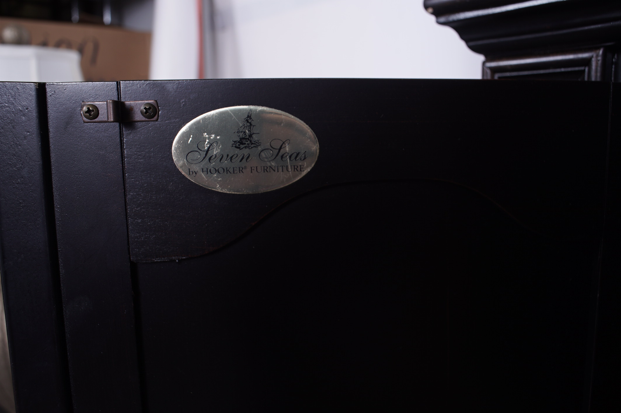 Colonial Style Shell Carved Painted Corner Cabinet by Hooker Furniture