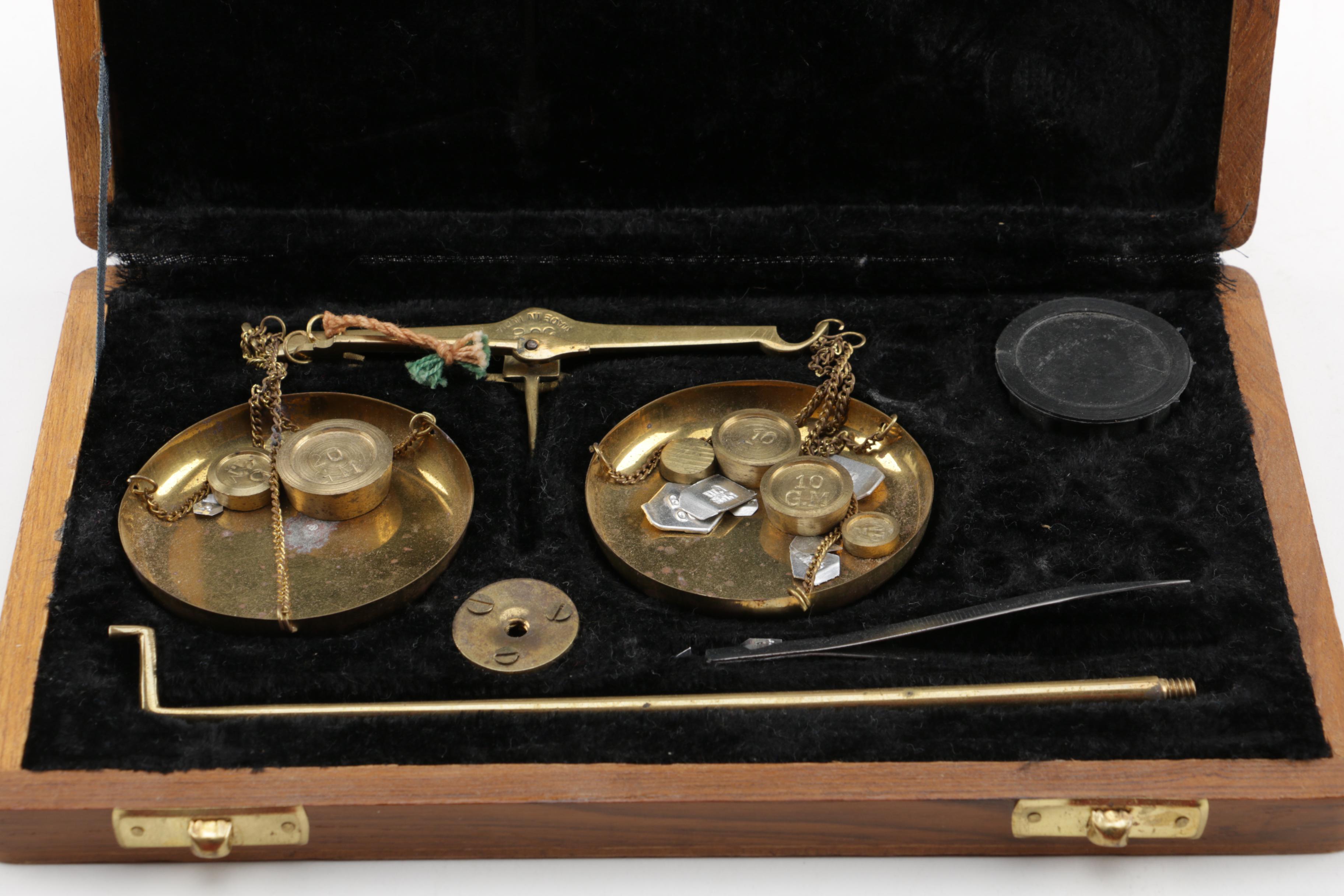 Metal Scale in Carrying Case