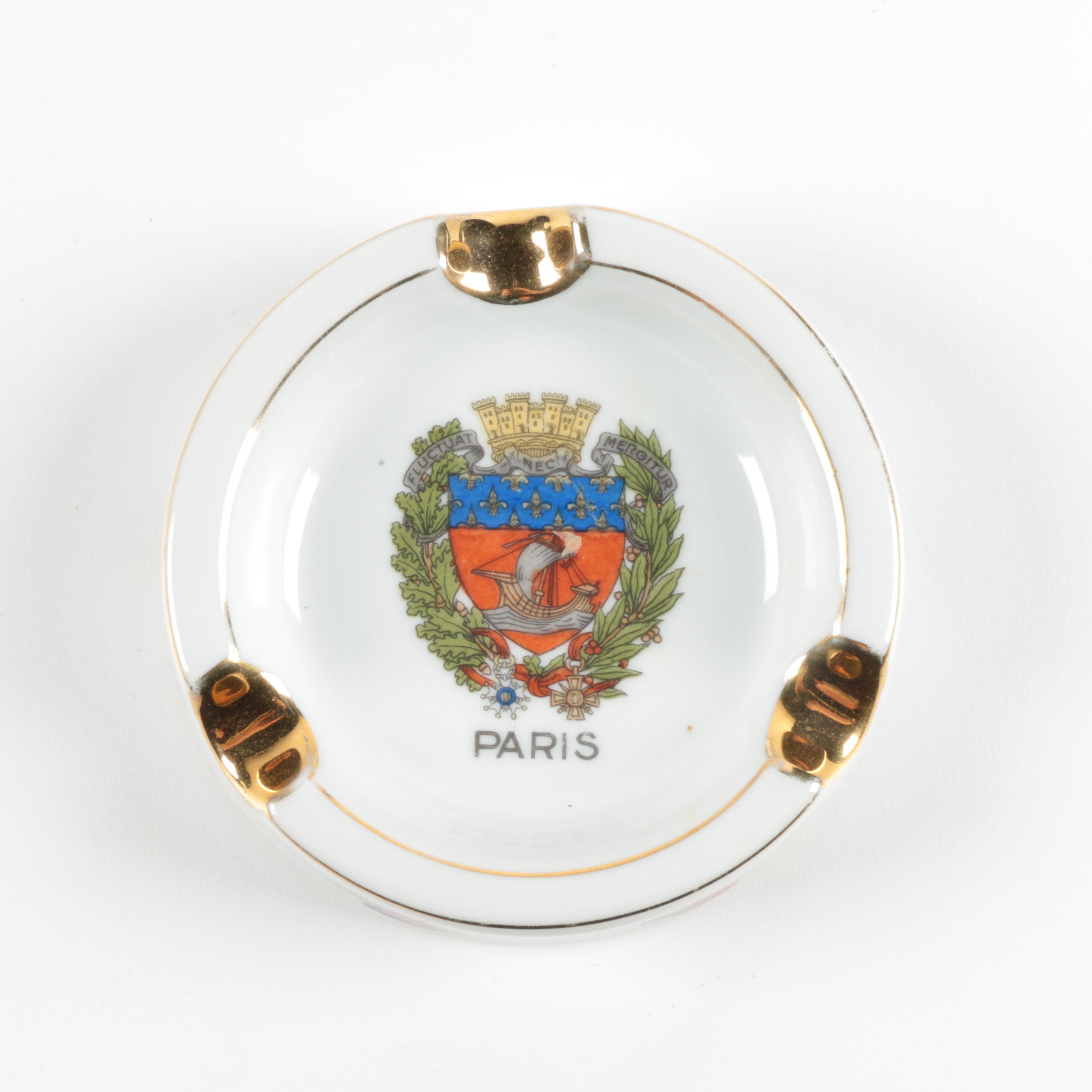 Porcelain and Glass Ash Receivers