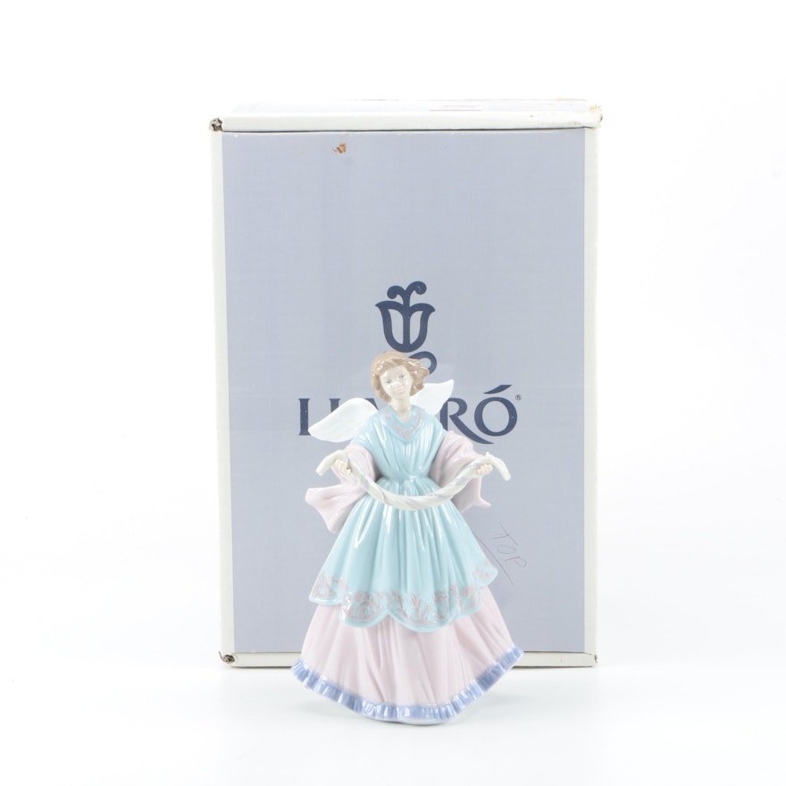 Lladro "Joyful Offering" Figurine