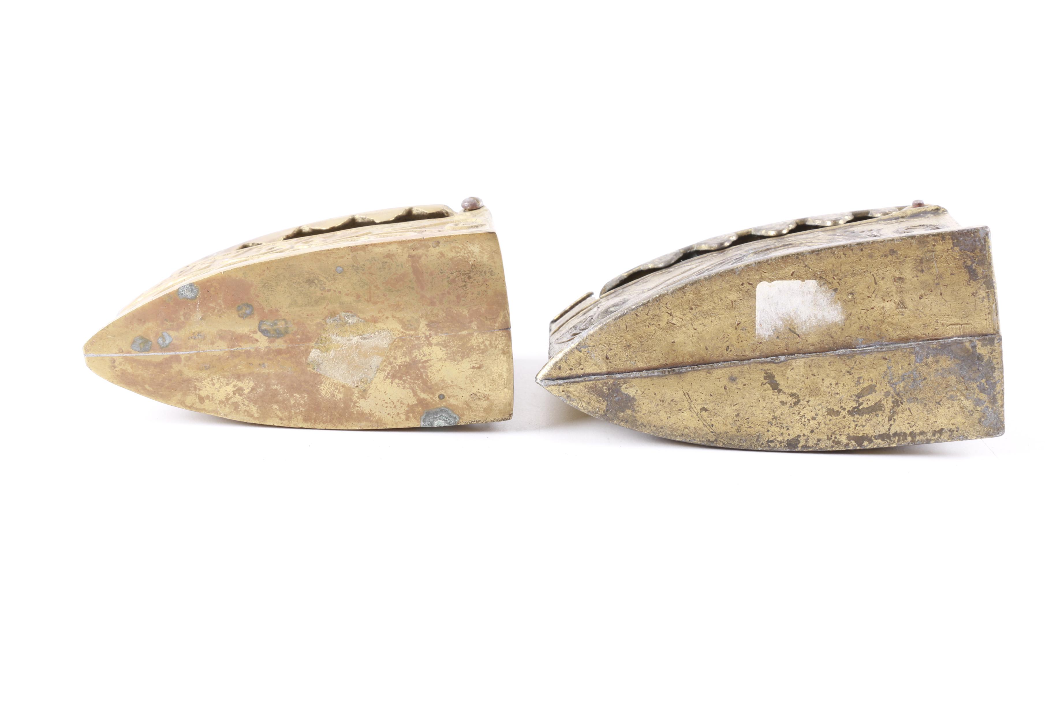 Vintage Sad  and Charcoal Irons