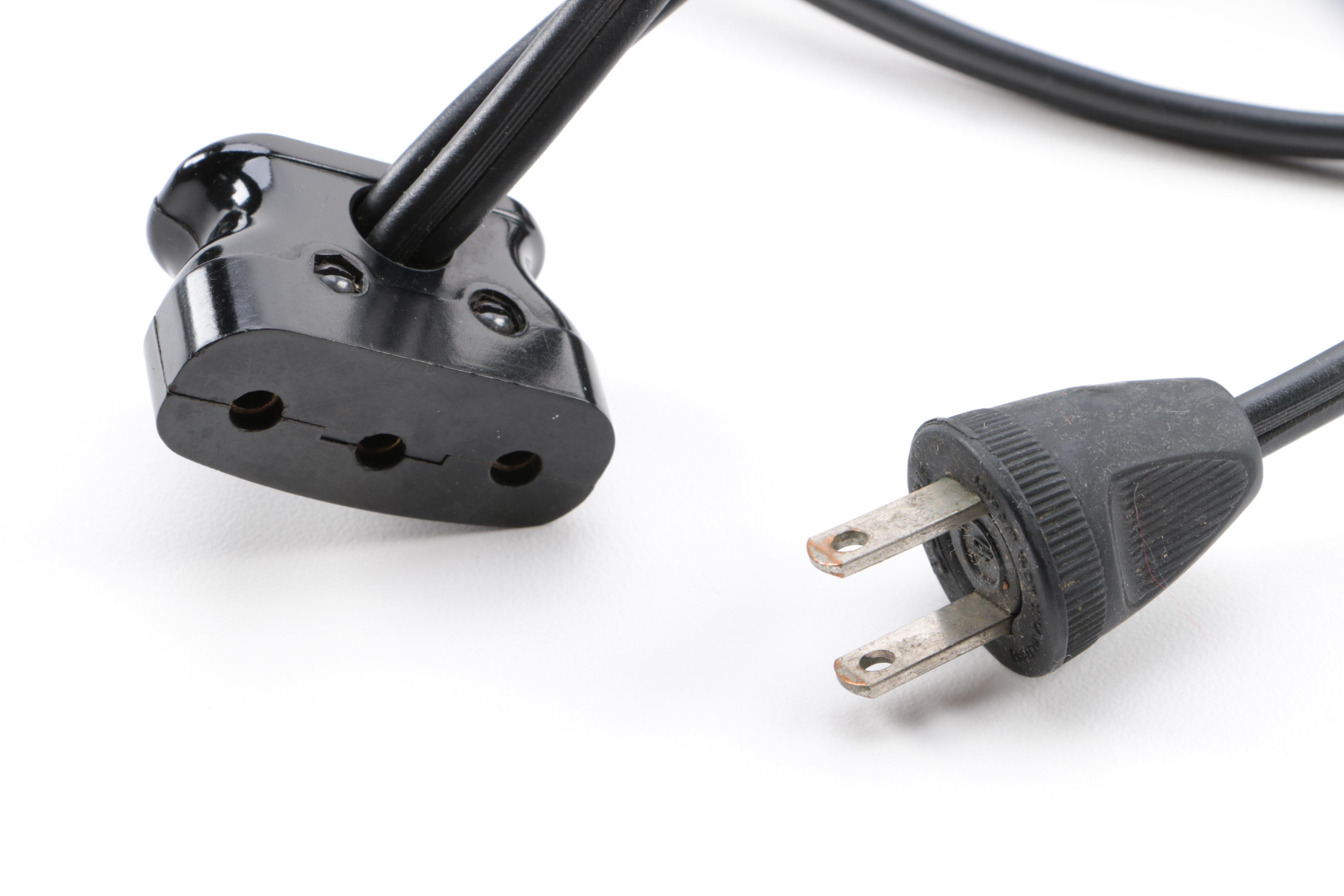 1949 Singer Sewing Machine and Carrying Case