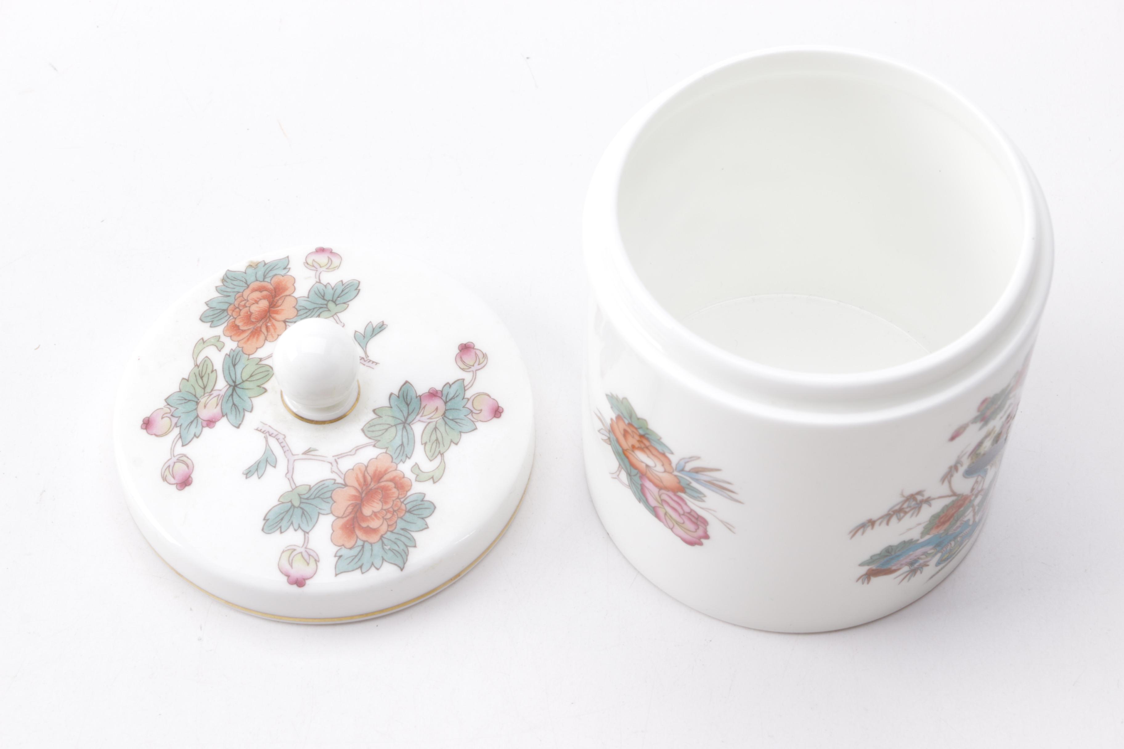 Porcelain Decor Including Wedgwood and Limoges