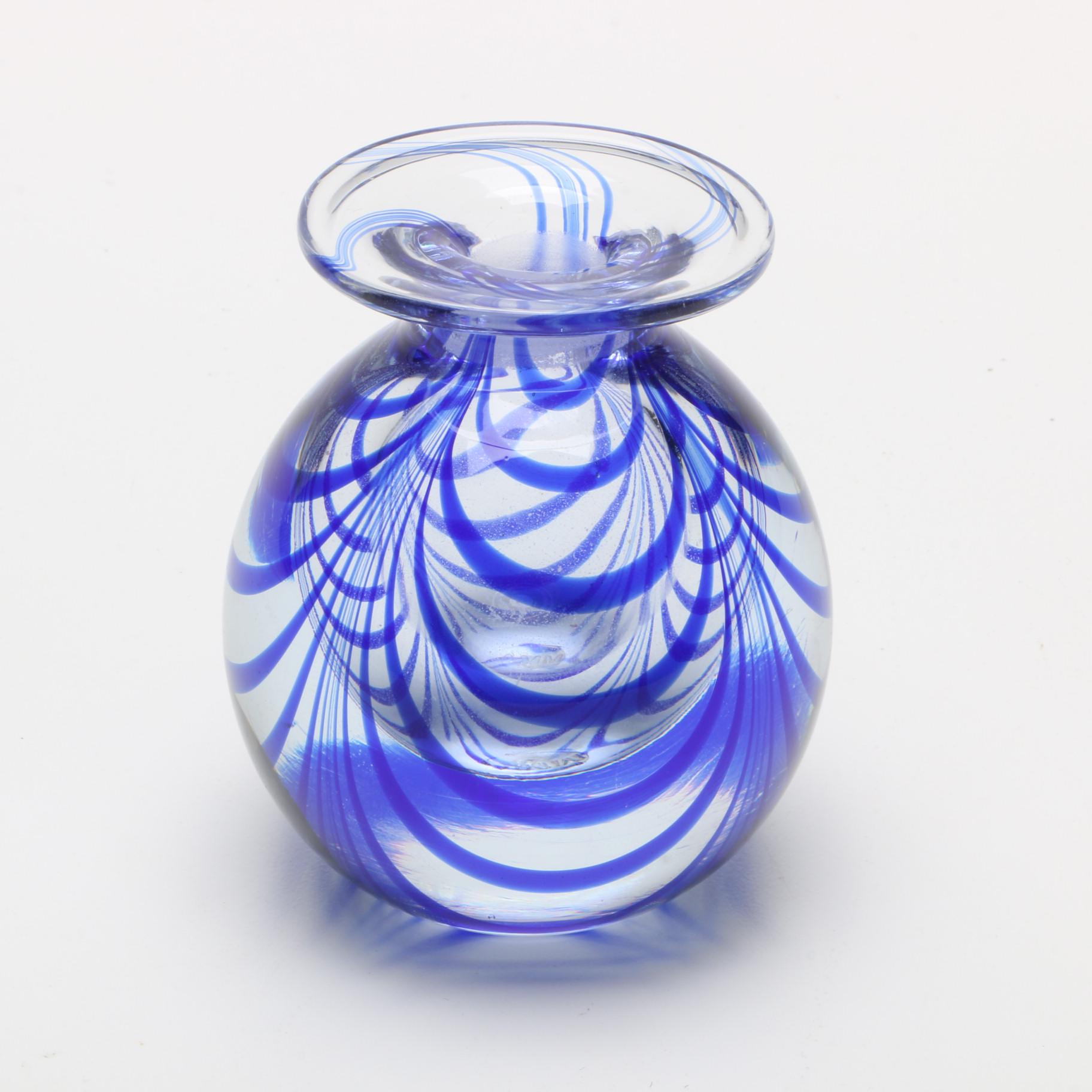 Metropolitan Museum of Art Cobalt Swirled Art Glass Vase