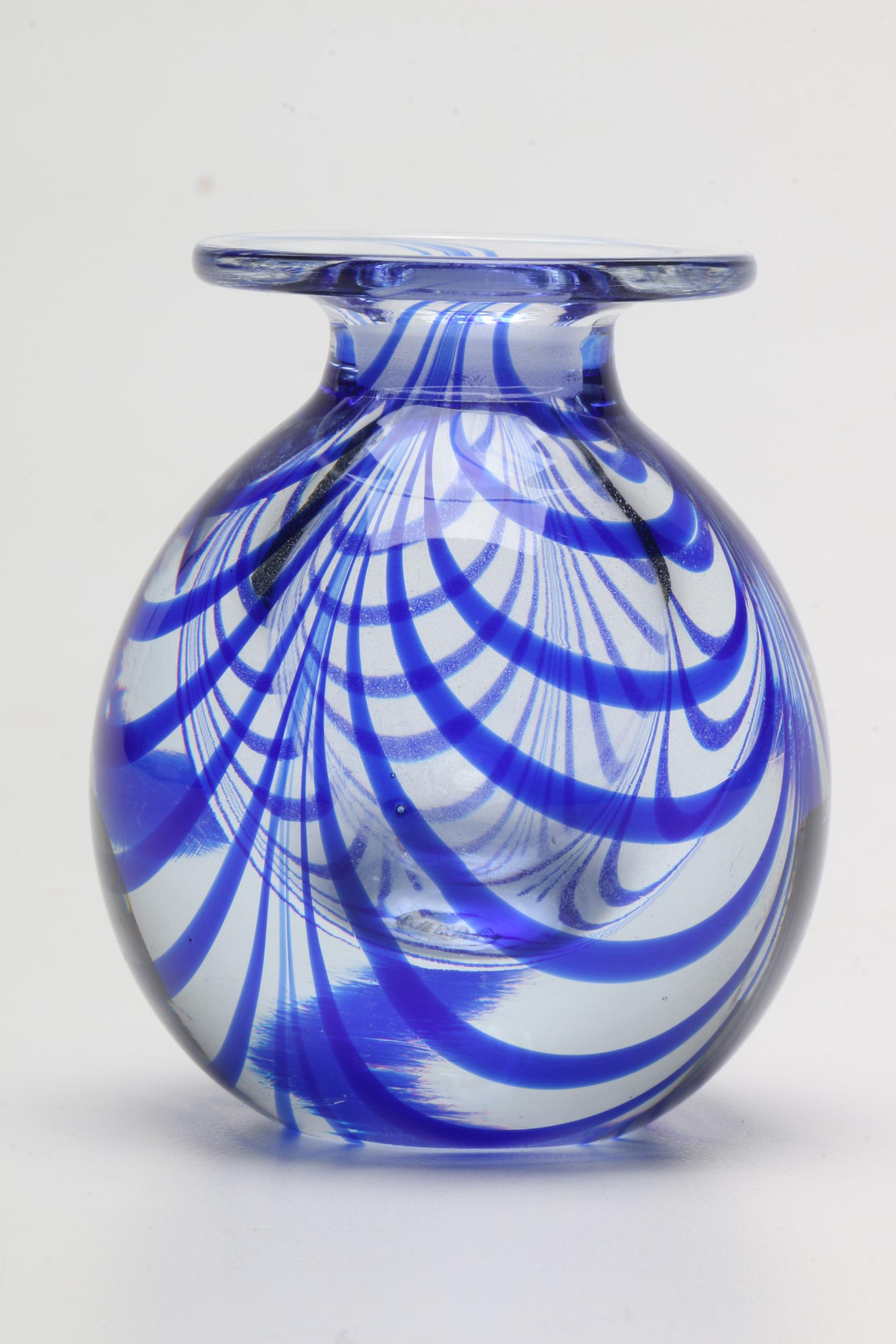 Metropolitan Museum of Art Cobalt Swirled Art Glass Vase