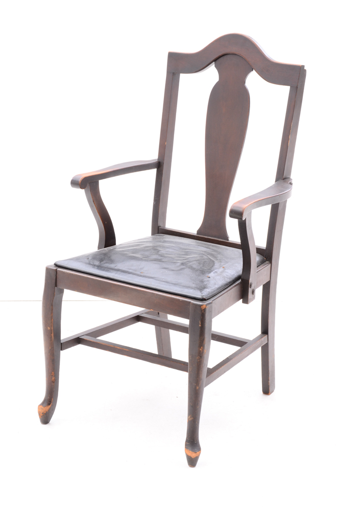 Vintage Queen Anne Dining Table