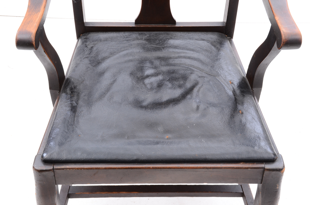 Vintage Queen Anne Dining Table