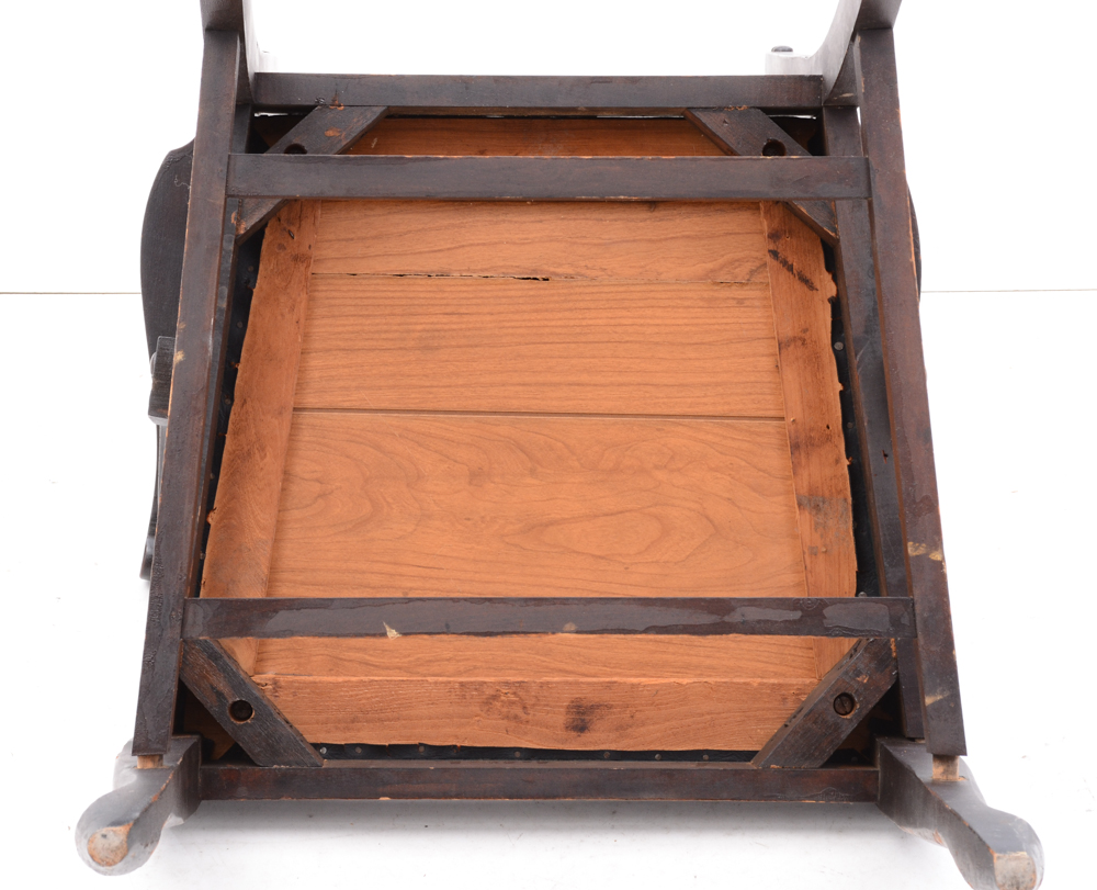 Vintage Queen Anne Dining Table