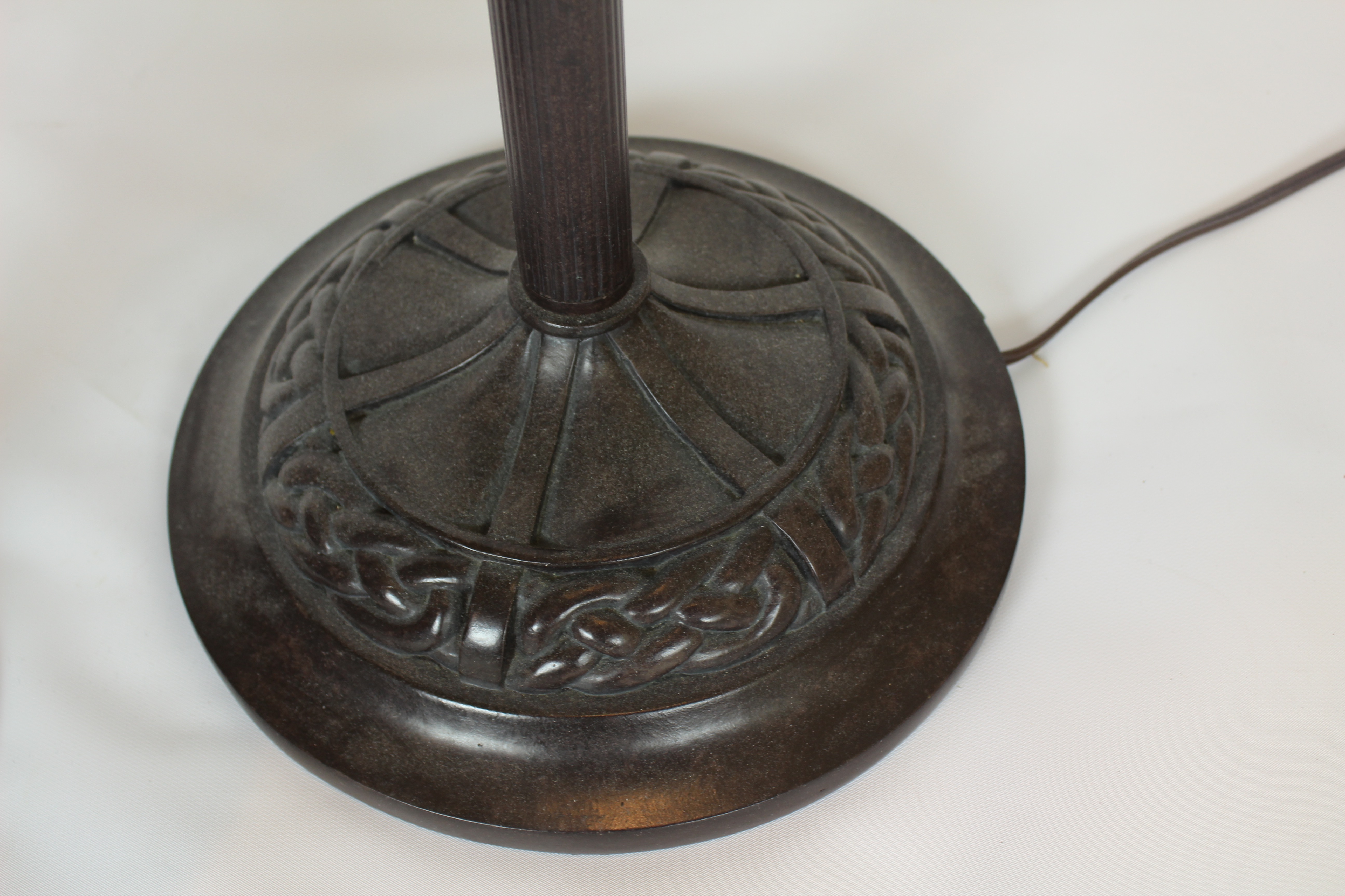 Matching Table and Floor Lamps With Tiffany Style Shades