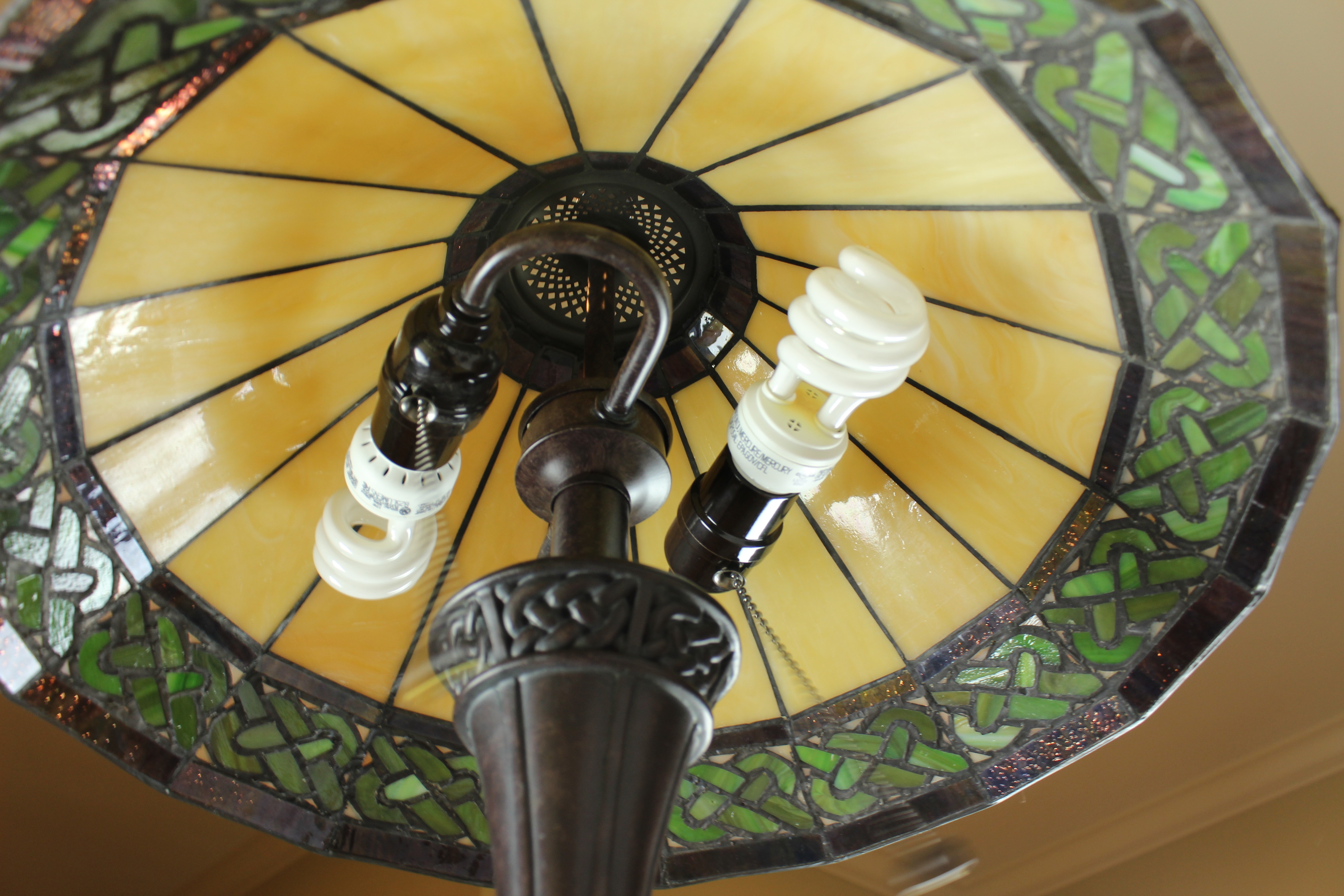 Matching Table and Floor Lamps With Tiffany Style Shades