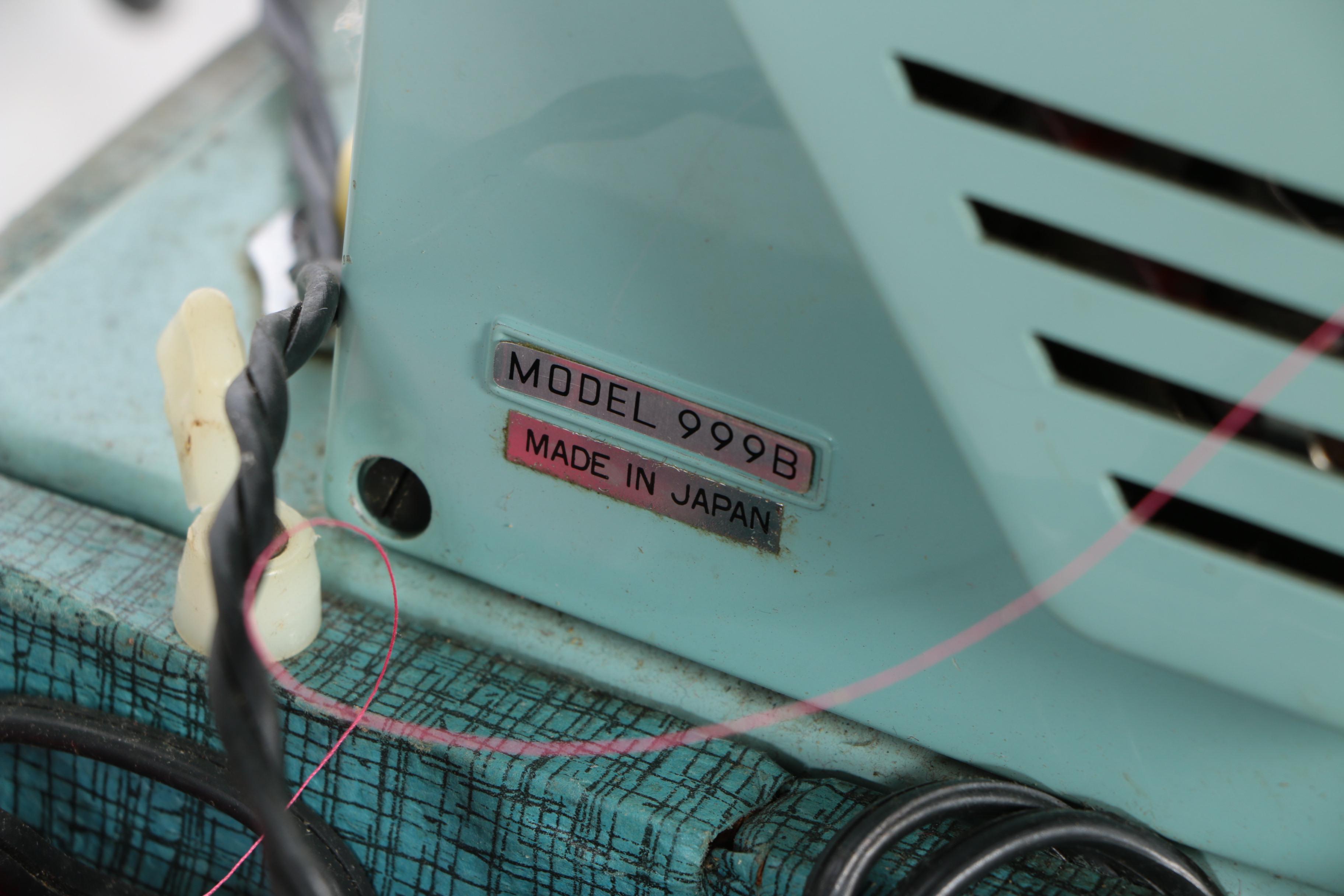 Spiegel "Vogue Stitch" Sewing Machine