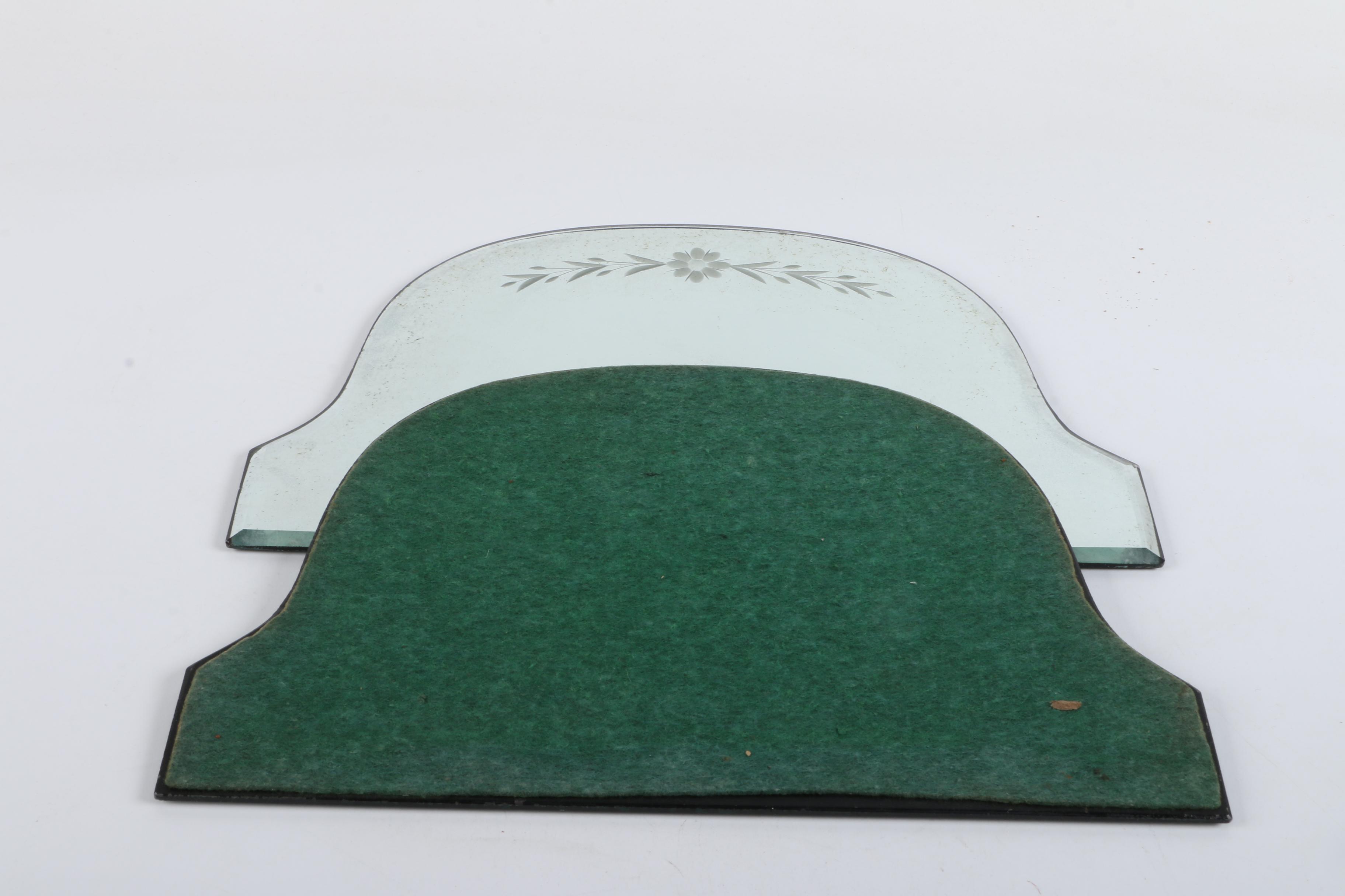 Vintage Vanity Decor