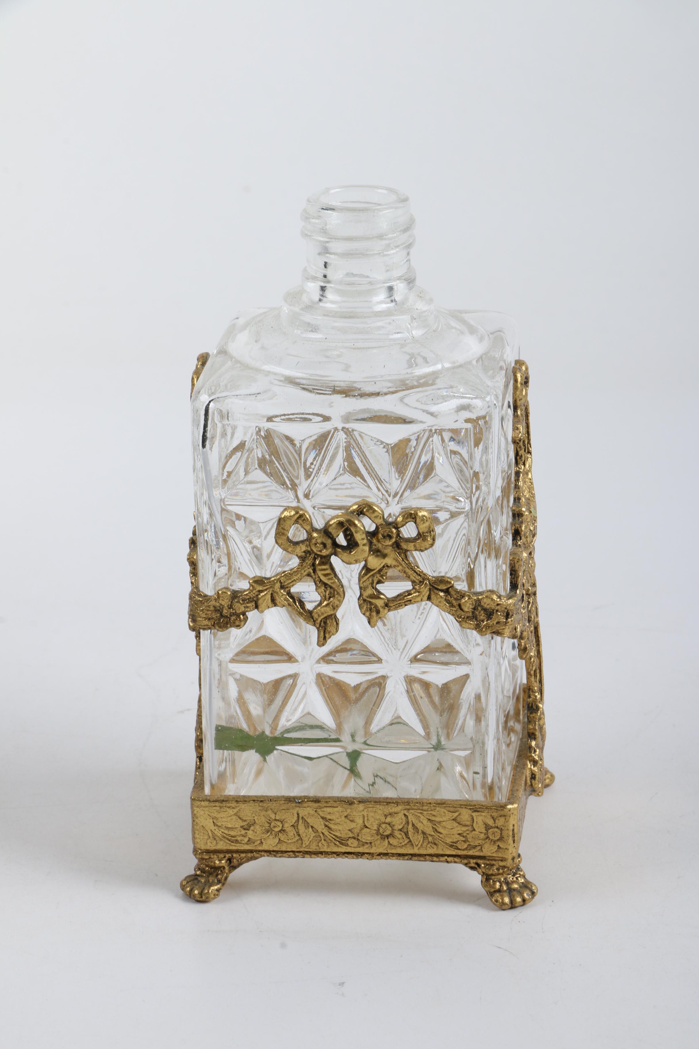 Vintage Vanity Decor