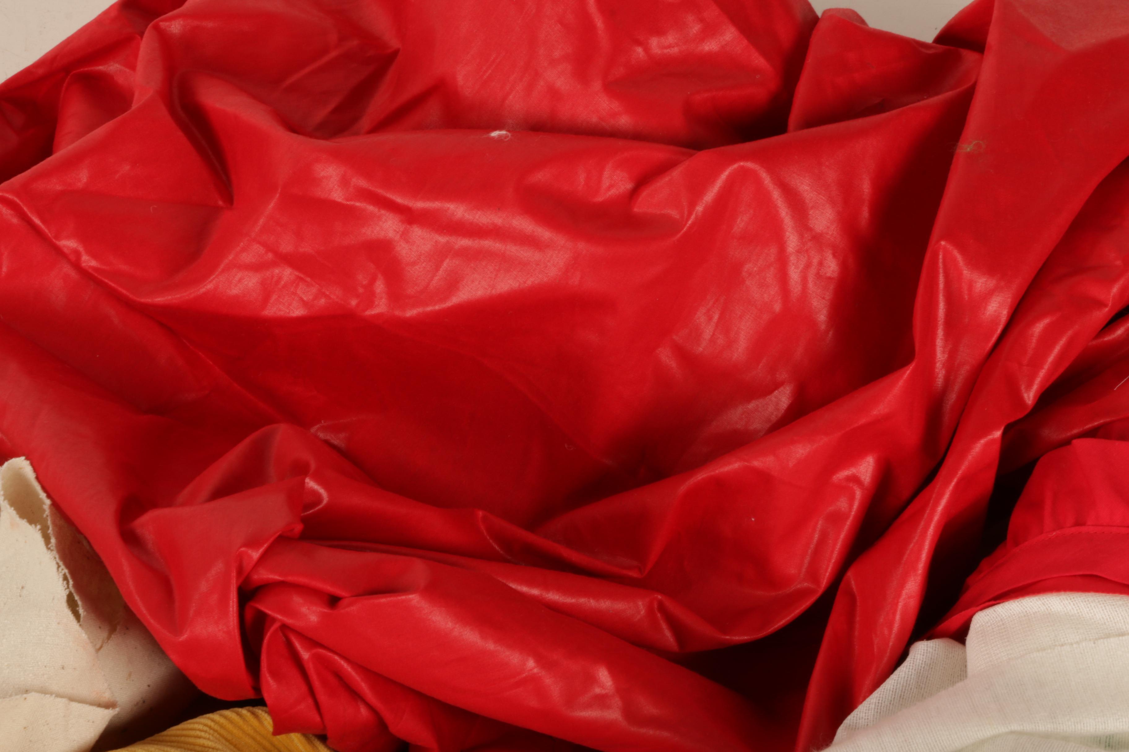 Assortment of Remnant Fabric