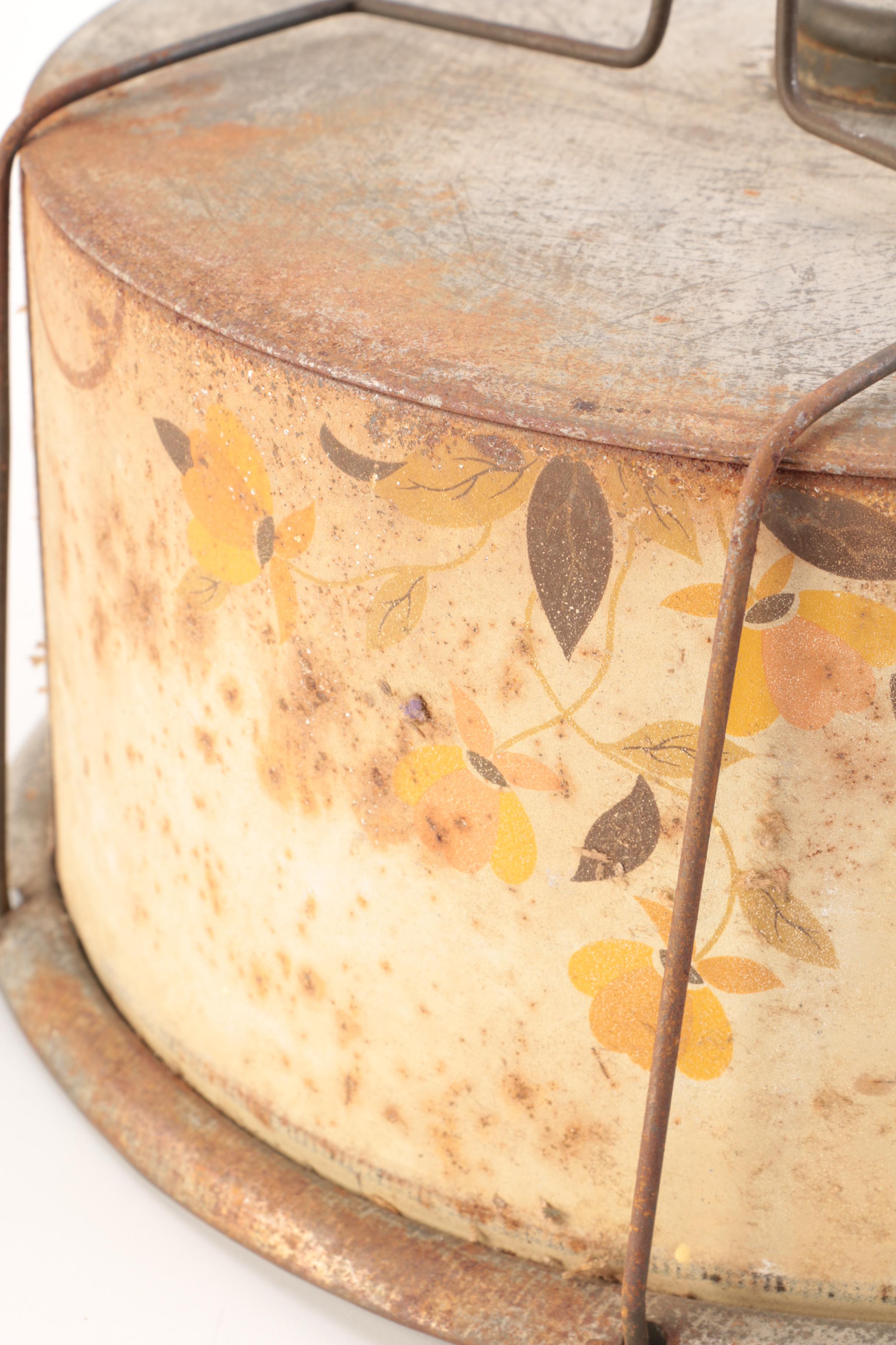 Vintage "Autumn Leaf" Cake Carrier