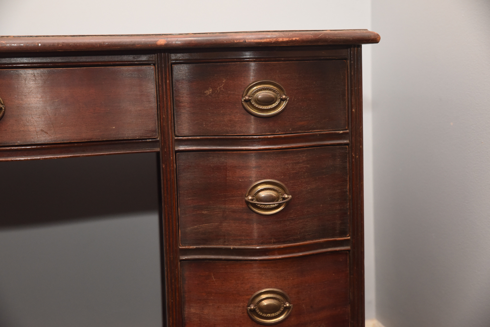 Vintage Mahogany Knee-Hole Desk