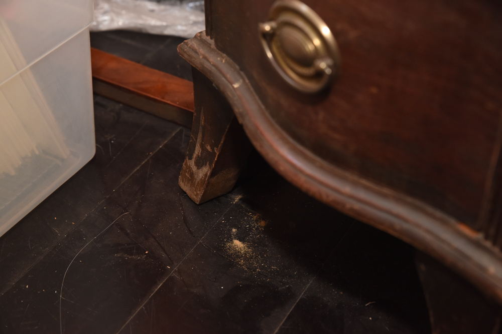 Vintage Mahogany Knee-Hole Desk