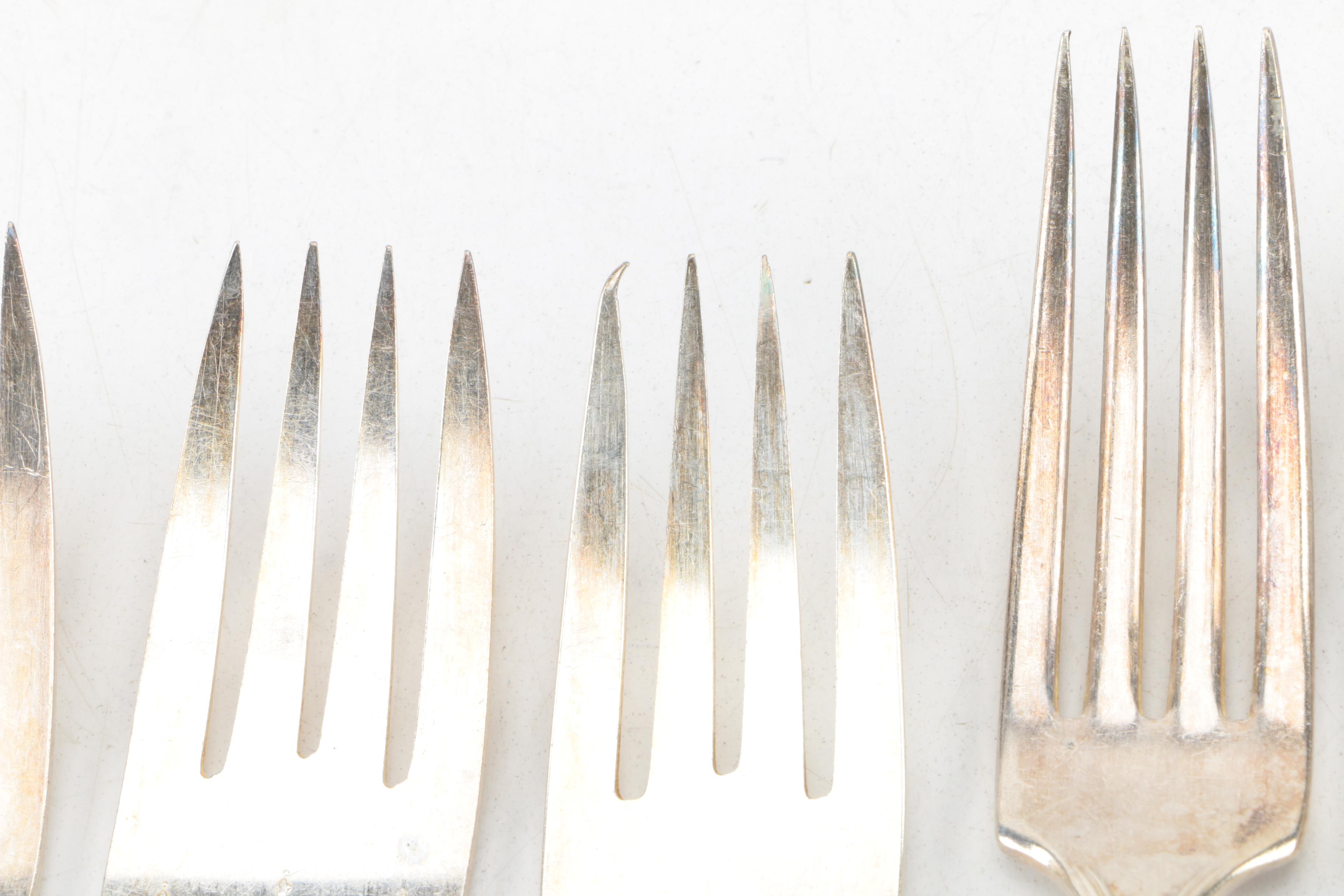 Oneida Community Tudor Plate "Queen Bess" Silver Plate Flatware