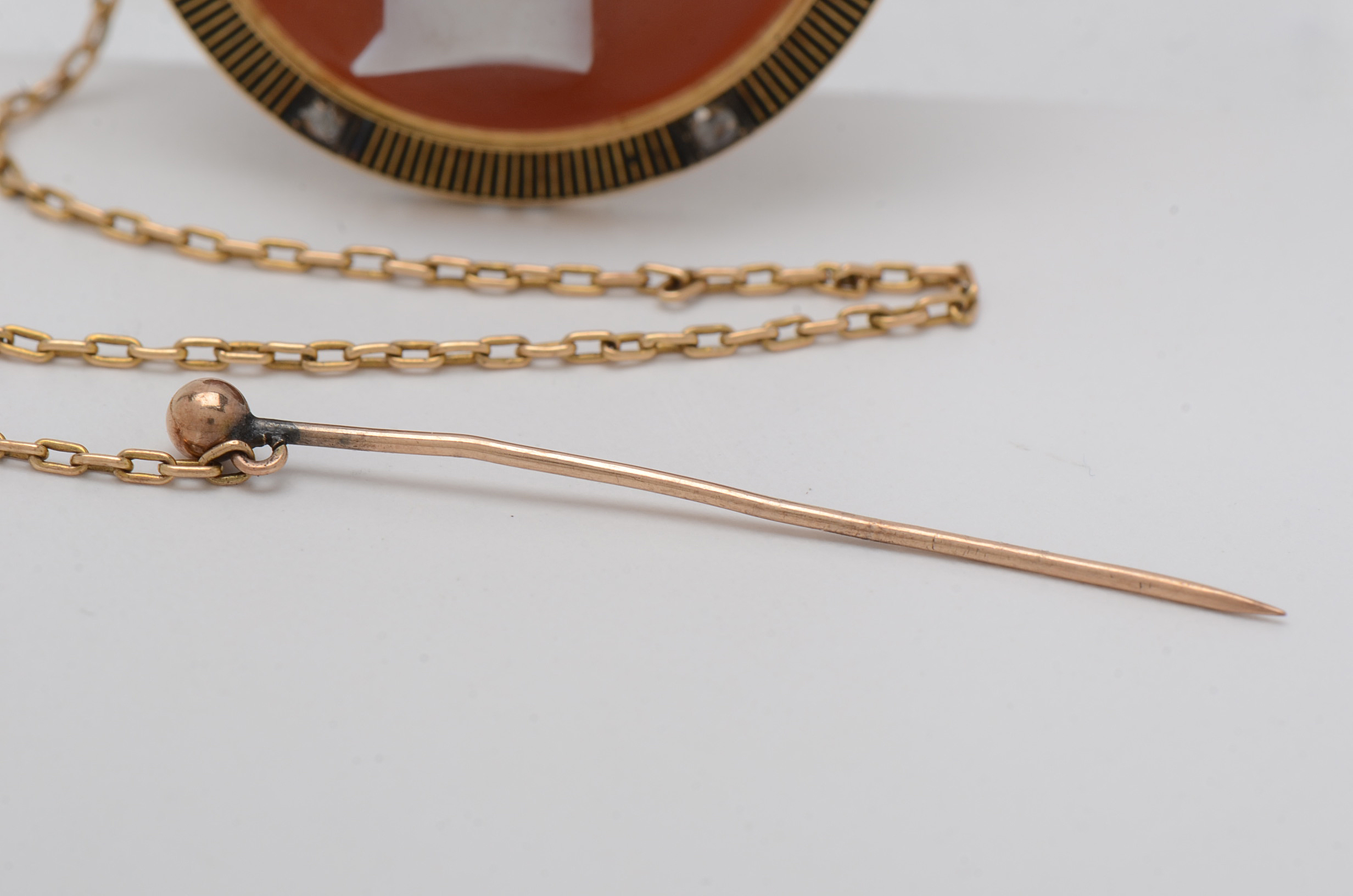 Victorian 18K Yellow Gold Agate Cameo Diamond Brooch with Safety Chain Pin